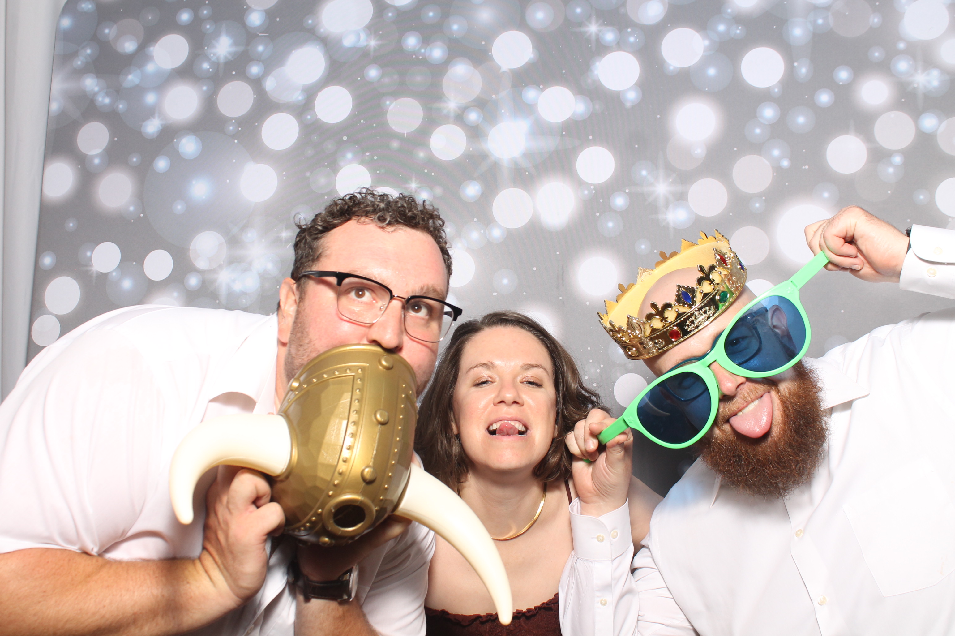 Matt & Shelbi Reception | View more photos from the event at gallery.photoboothcincy.com/u/PhotoBoothCincy/Matt-Shelbi-Reception