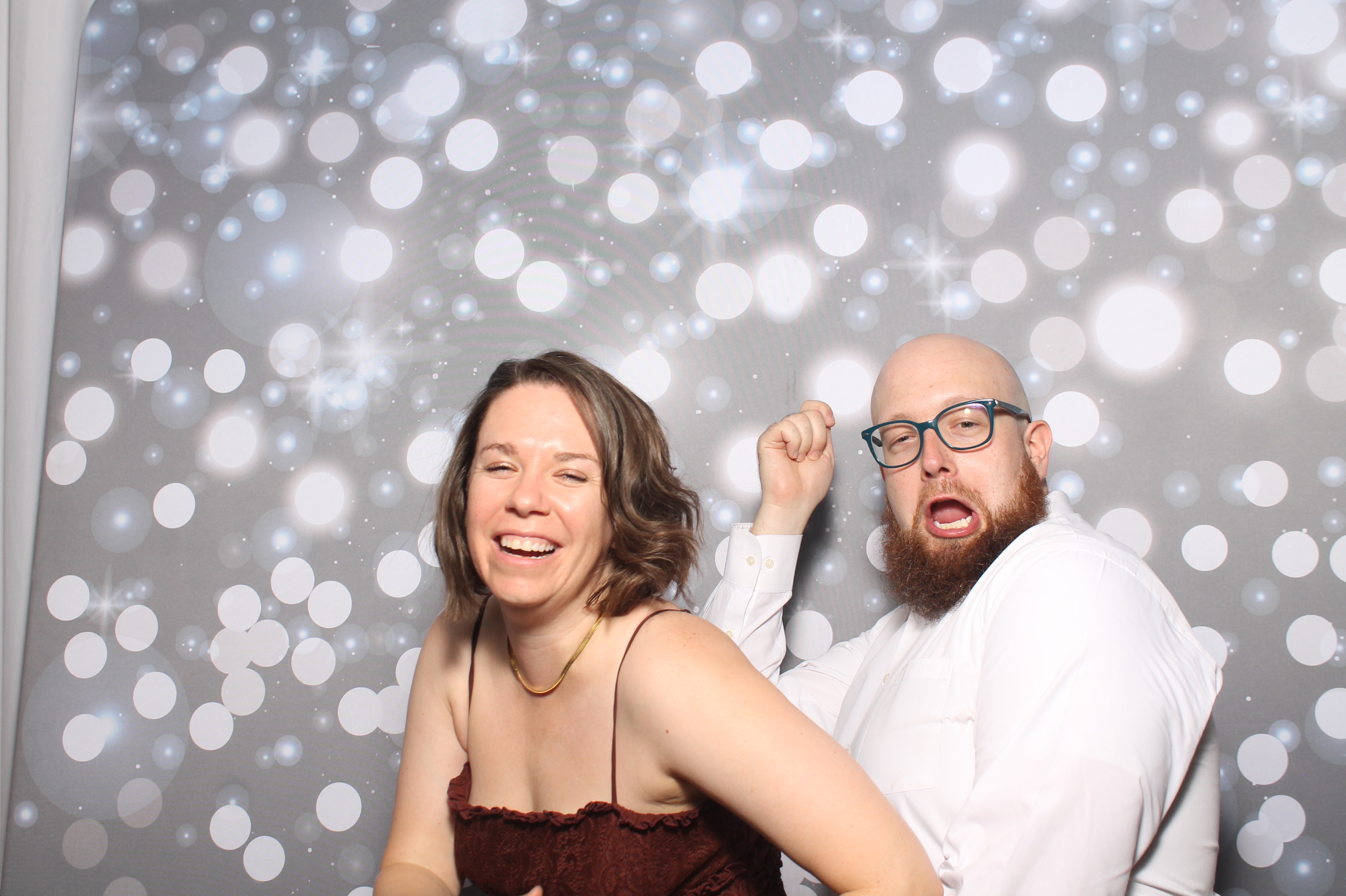 Matt & Shelbi Reception | View more photos from the event at gallery.photoboothcincy.com/u/PhotoBoothCincy/Matt-Shelbi-Reception