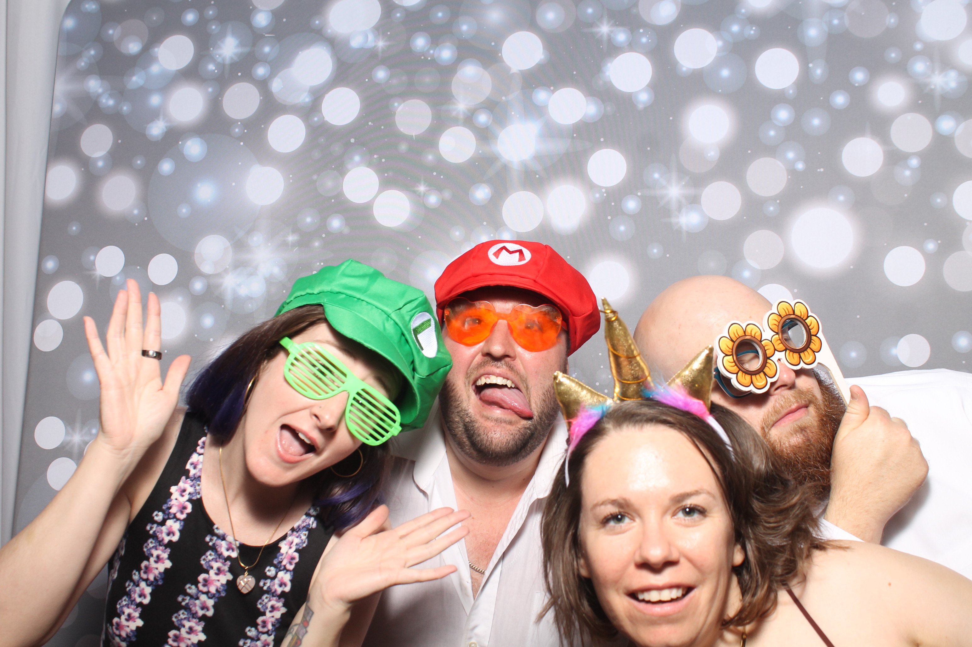 Matt & Shelbi Reception | View more photos from the event at gallery.photoboothcincy.com/u/PhotoBoothCincy/Matt-Shelbi-Reception