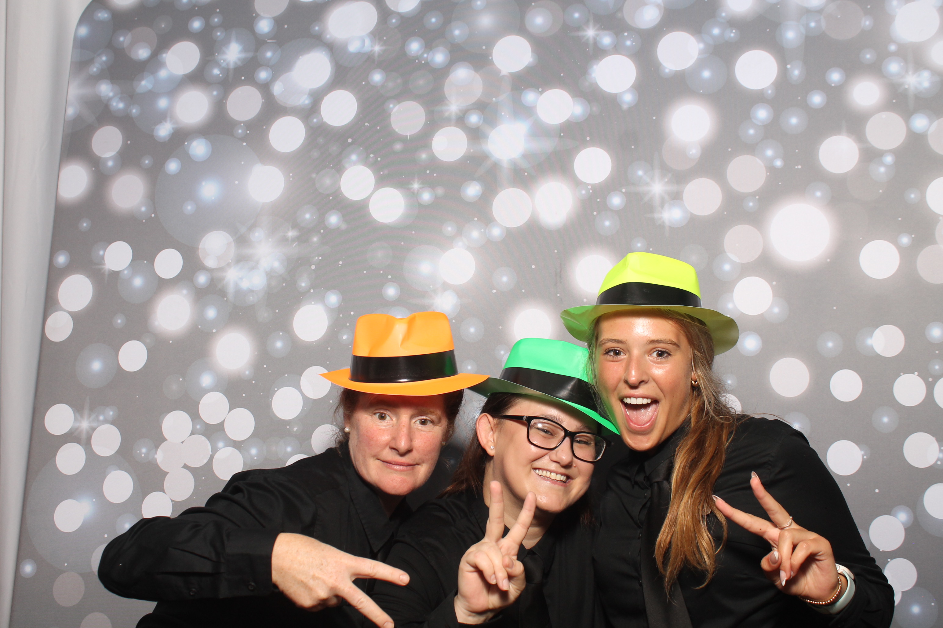Matt & Shelbi Reception | View more photos from the event at gallery.photoboothcincy.com/u/PhotoBoothCincy/Matt-Shelbi-Reception
