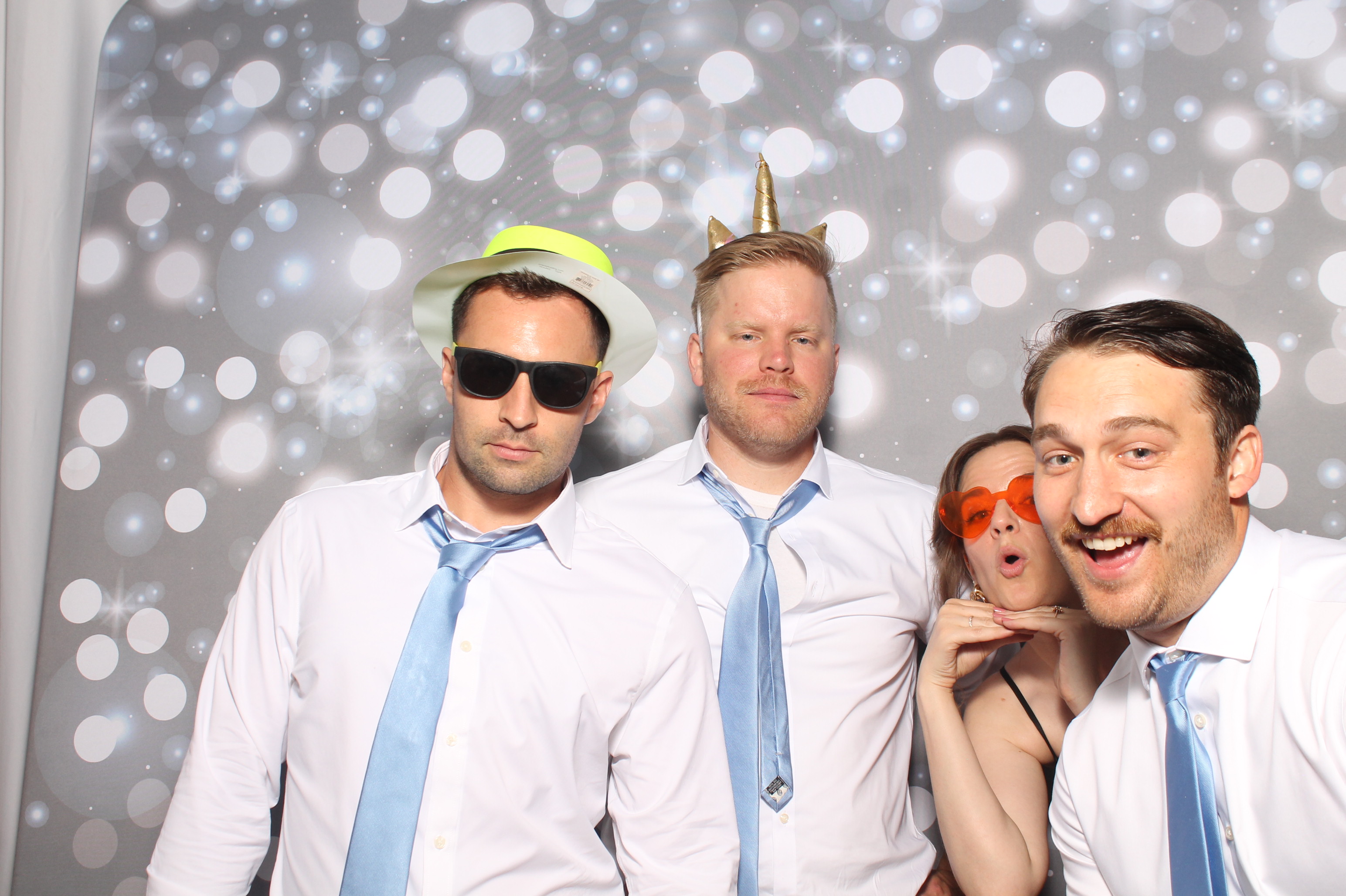 Matt & Shelbi Reception | View more photos from the event at gallery.photoboothcincy.com/u/PhotoBoothCincy/Matt-Shelbi-Reception