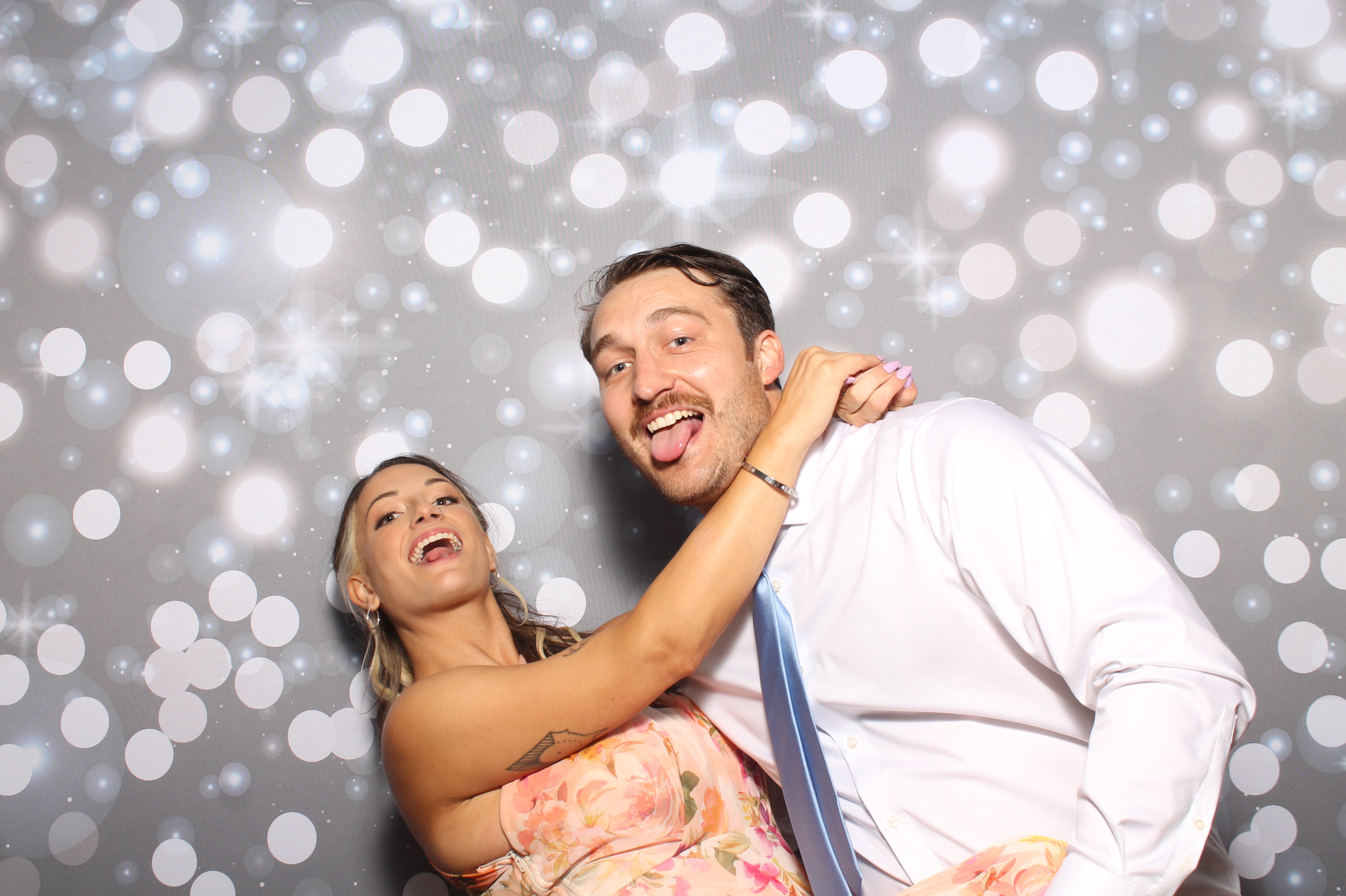 Matt & Shelbi Reception | View more photos from the event at gallery.photoboothcincy.com/u/PhotoBoothCincy/Matt-Shelbi-Reception