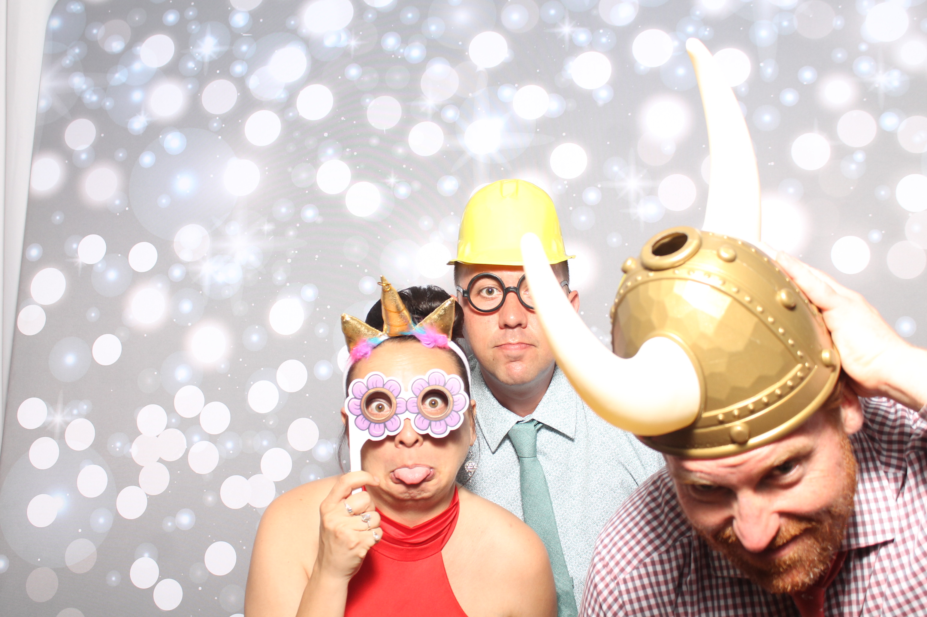 Matt & Shelbi Reception | View more photos from the event at gallery.photoboothcincy.com/u/PhotoBoothCincy/Matt-Shelbi-Reception