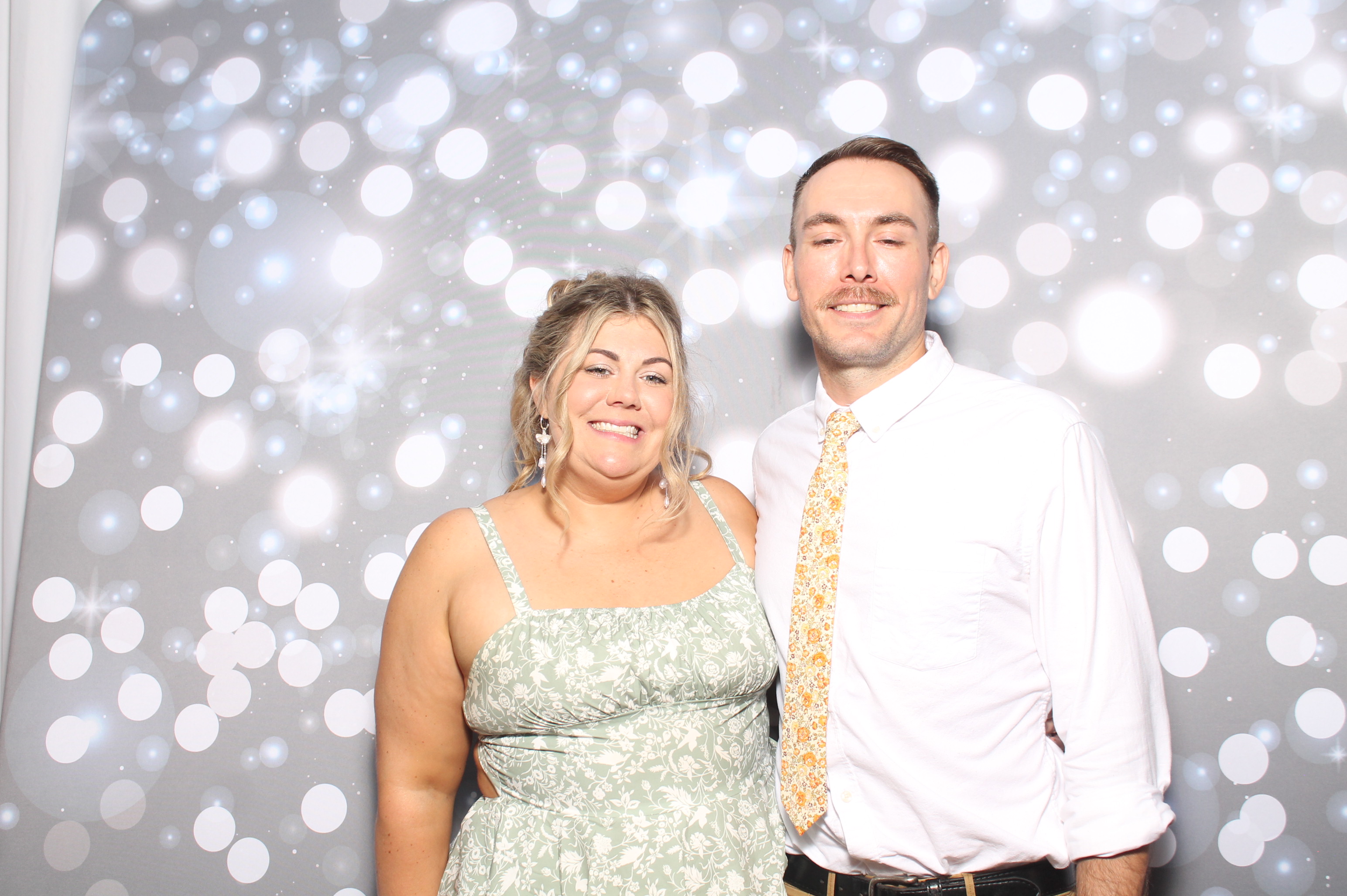 Matt & Shelbi Reception | View more photos from the event at gallery.photoboothcincy.com/u/PhotoBoothCincy/Matt-Shelbi-Reception