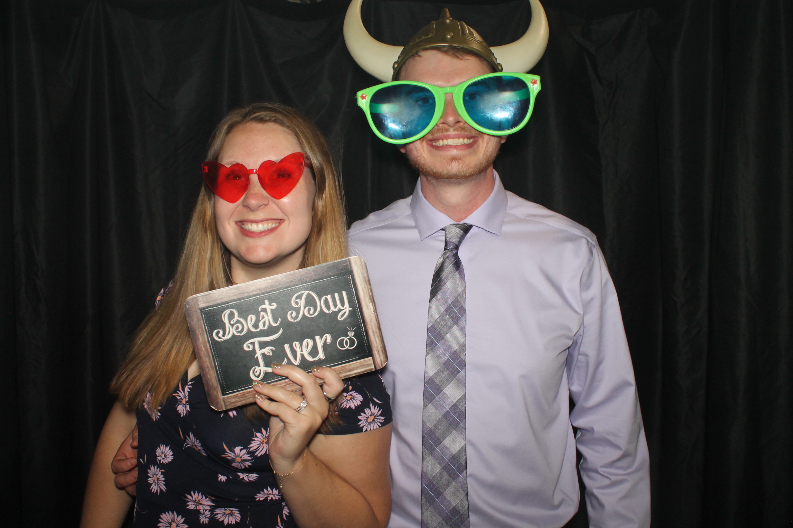 Megan & Shawn | View more photos from the event at gallery.photoboothcincy.com/u/PhotoBoothCincy/Megan-Shawn