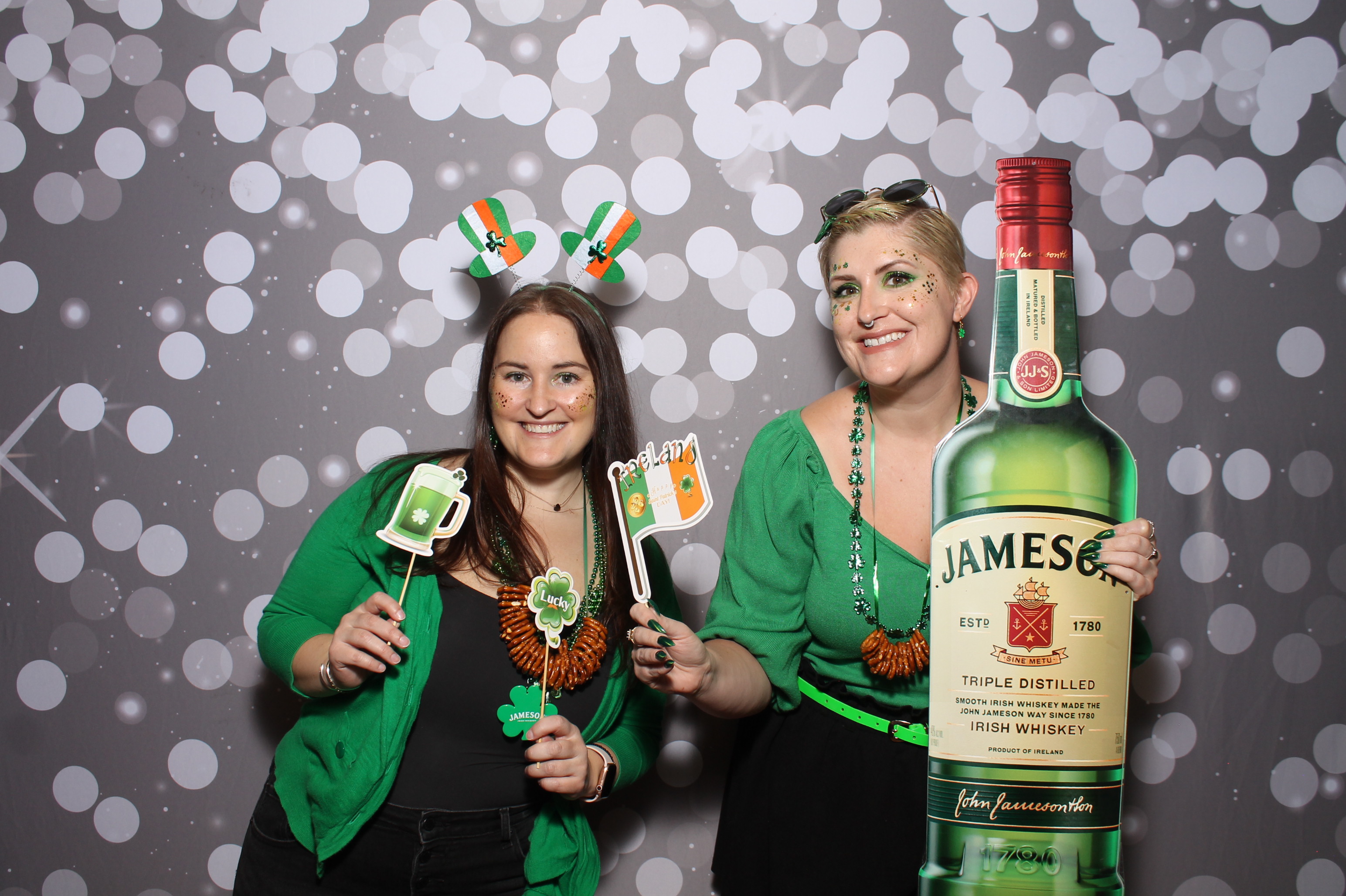 Molly Malone's St. Patricks | View more photos from the event at gallery.photoboothcincy.com/u/PhotoBoothCincy/Molly-Malones-St-Patricks