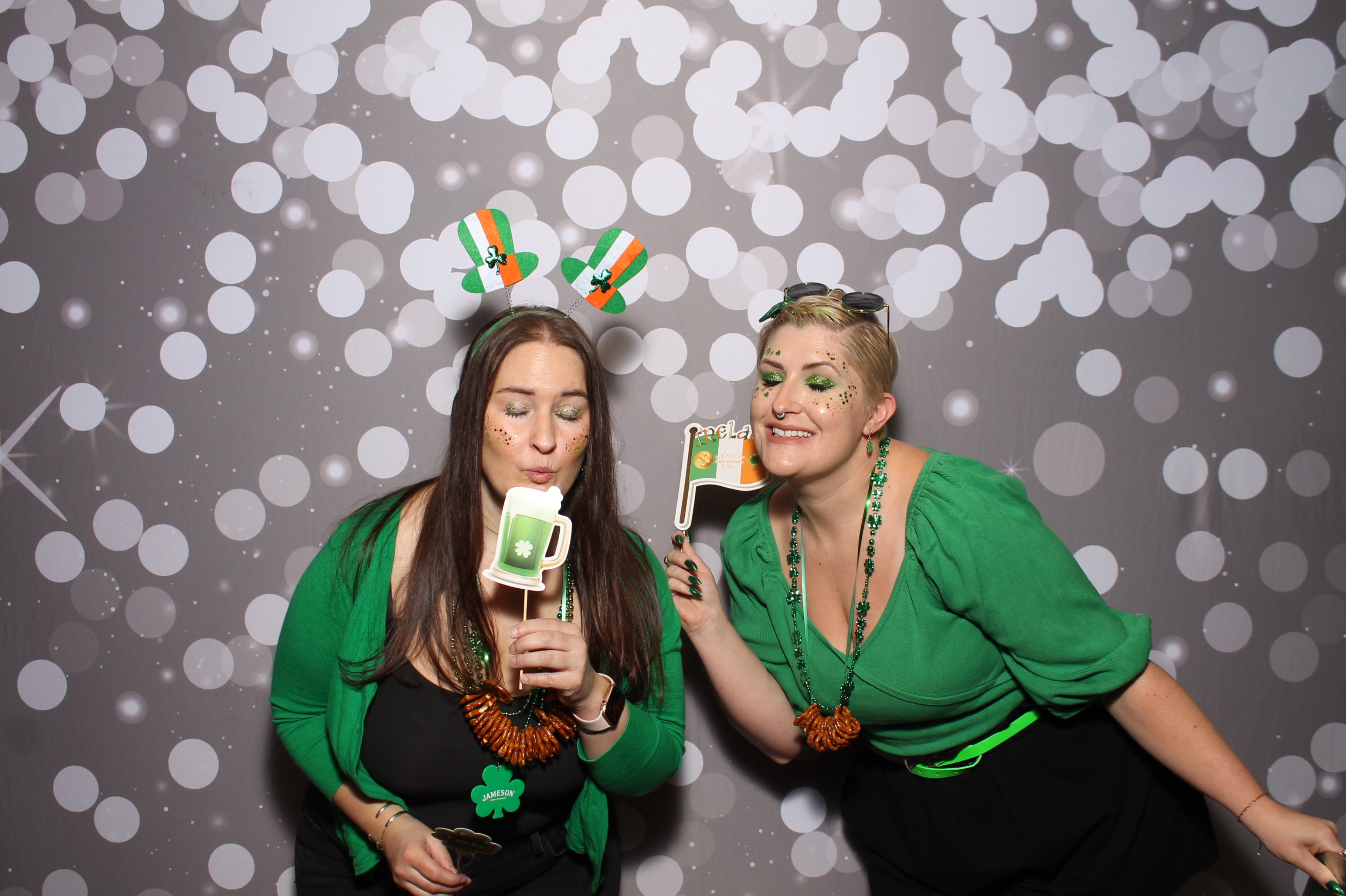Molly Malone's St. Patricks | View more photos from the event at gallery.photoboothcincy.com/u/PhotoBoothCincy/Molly-Malones-St-Patricks