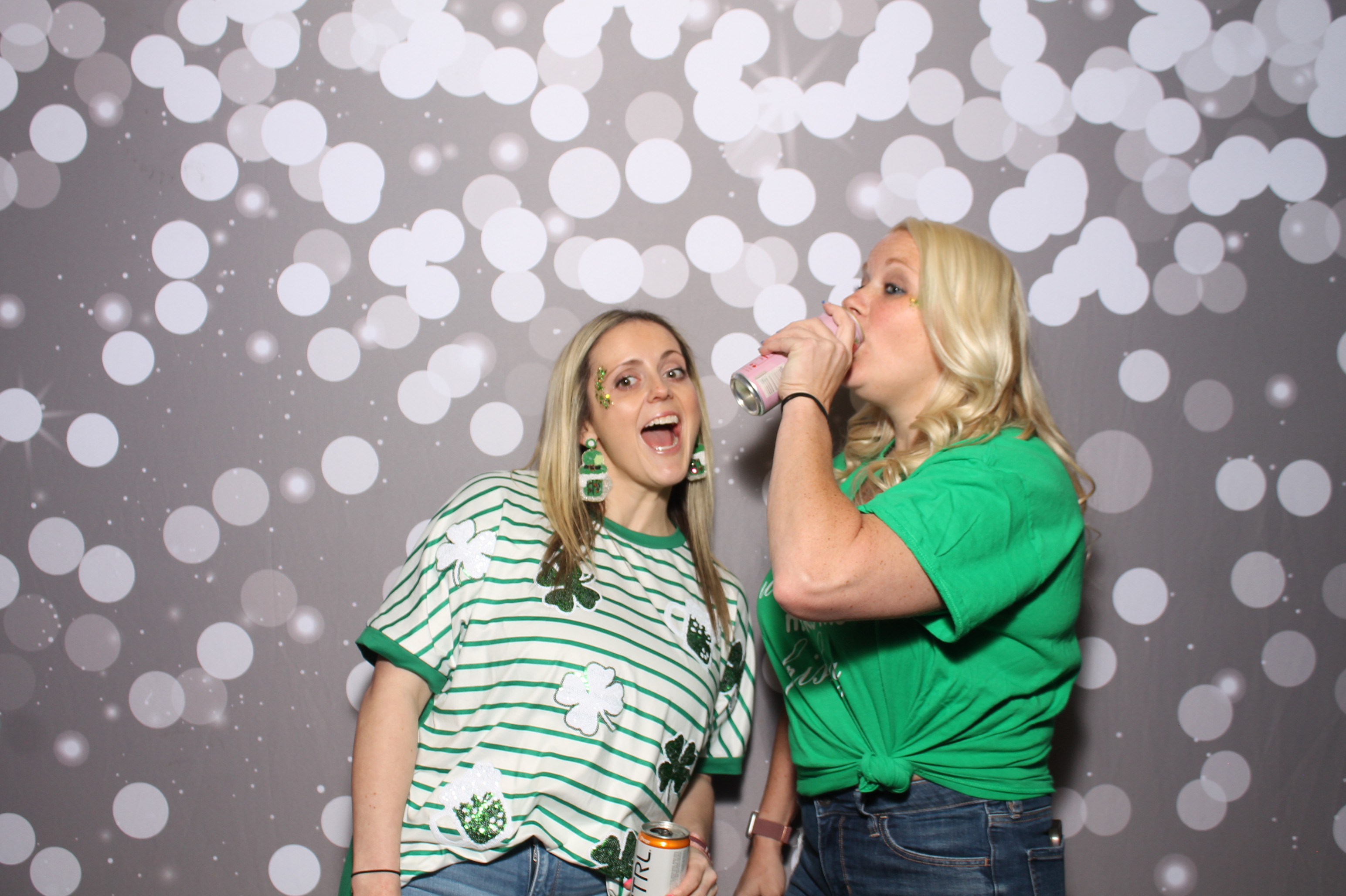 Molly Malone's St. Patricks | View more photos from the event at gallery.photoboothcincy.com/u/PhotoBoothCincy/Molly-Malones-St-Patricks