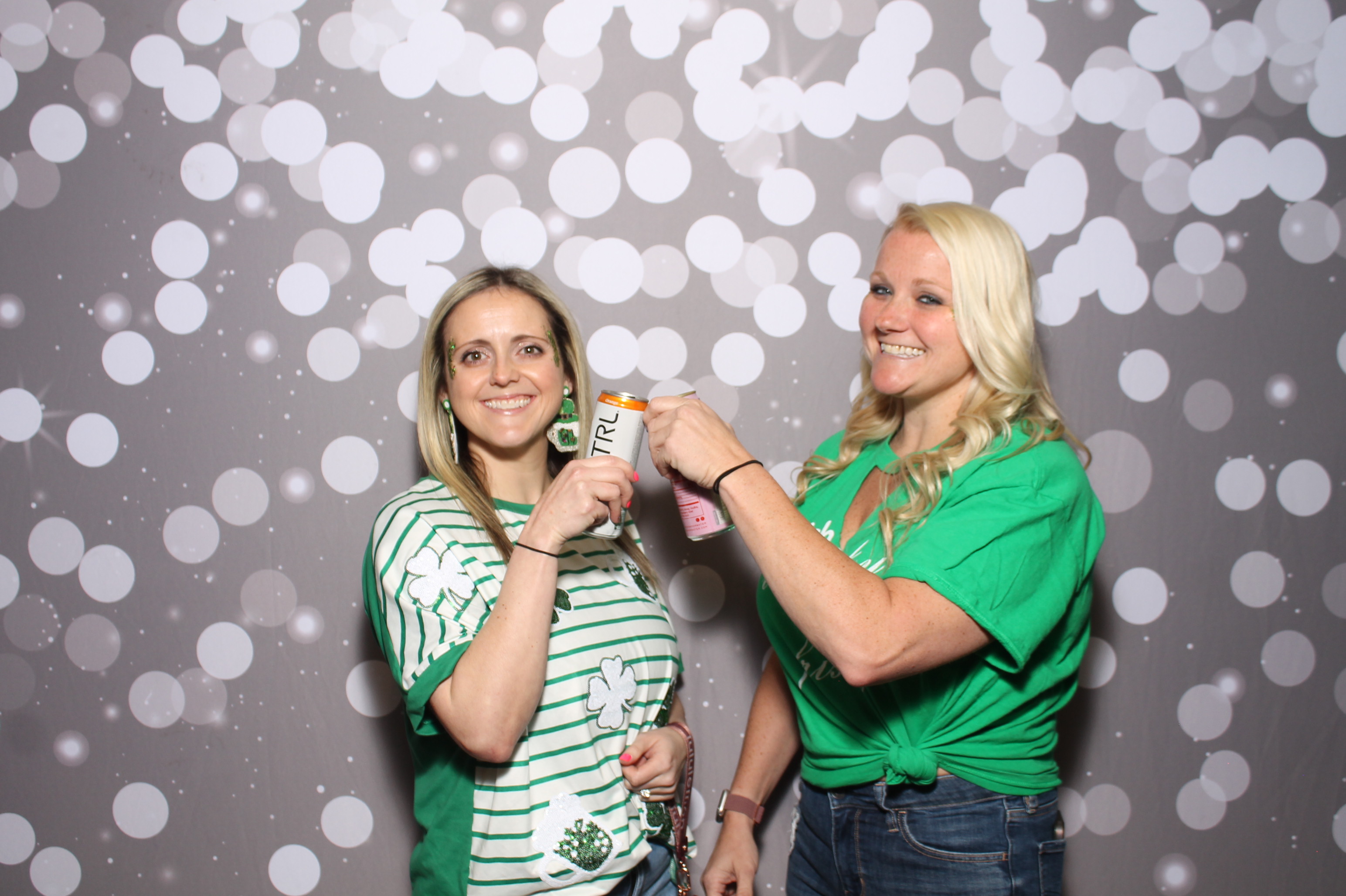 Molly Malone's St. Patricks | View more photos from the event at gallery.photoboothcincy.com/u/PhotoBoothCincy/Molly-Malones-St-Patricks