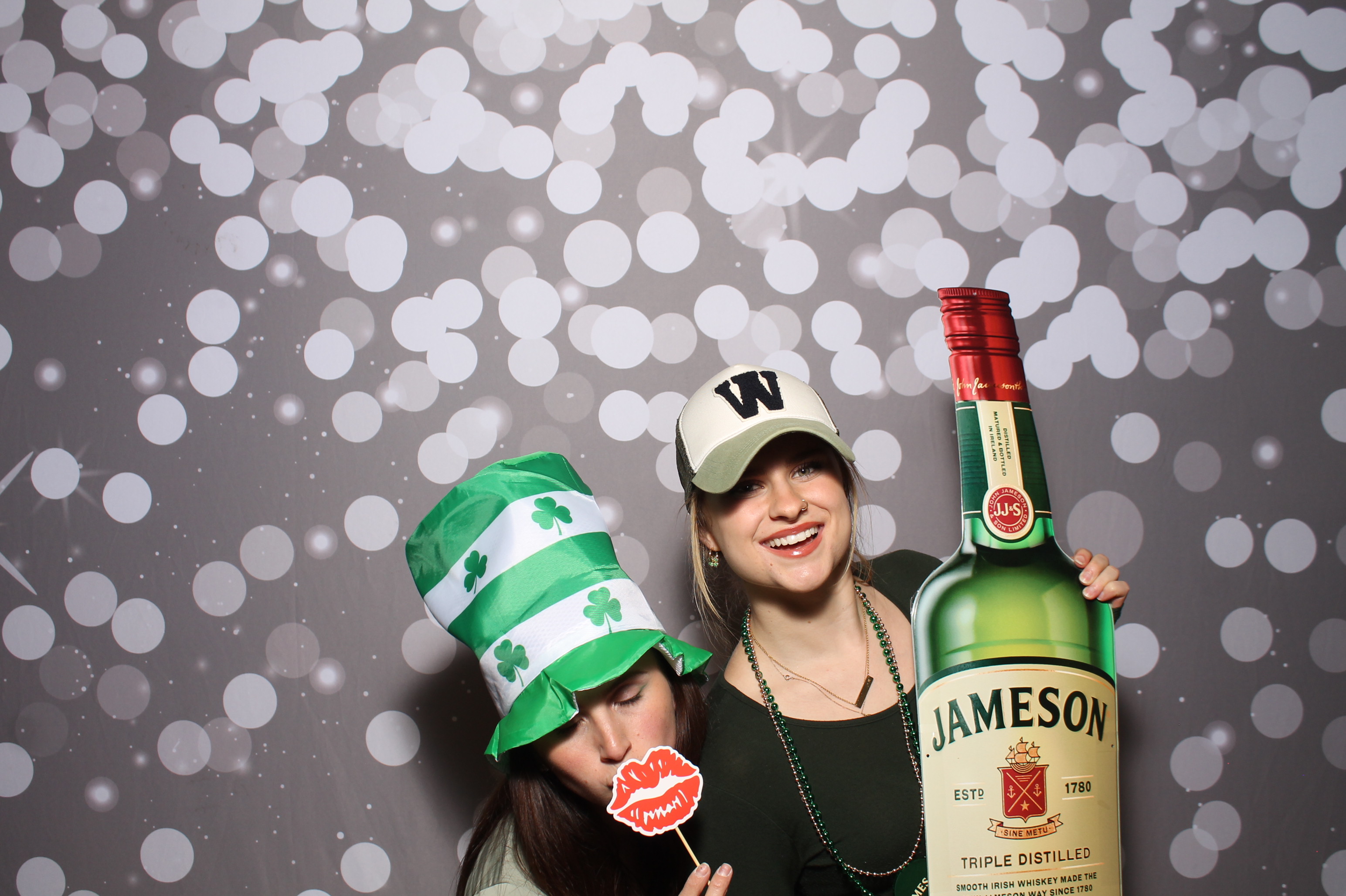 Molly Malone's St. Patricks | View more photos from the event at gallery.photoboothcincy.com/u/PhotoBoothCincy/Molly-Malones-St-Patricks