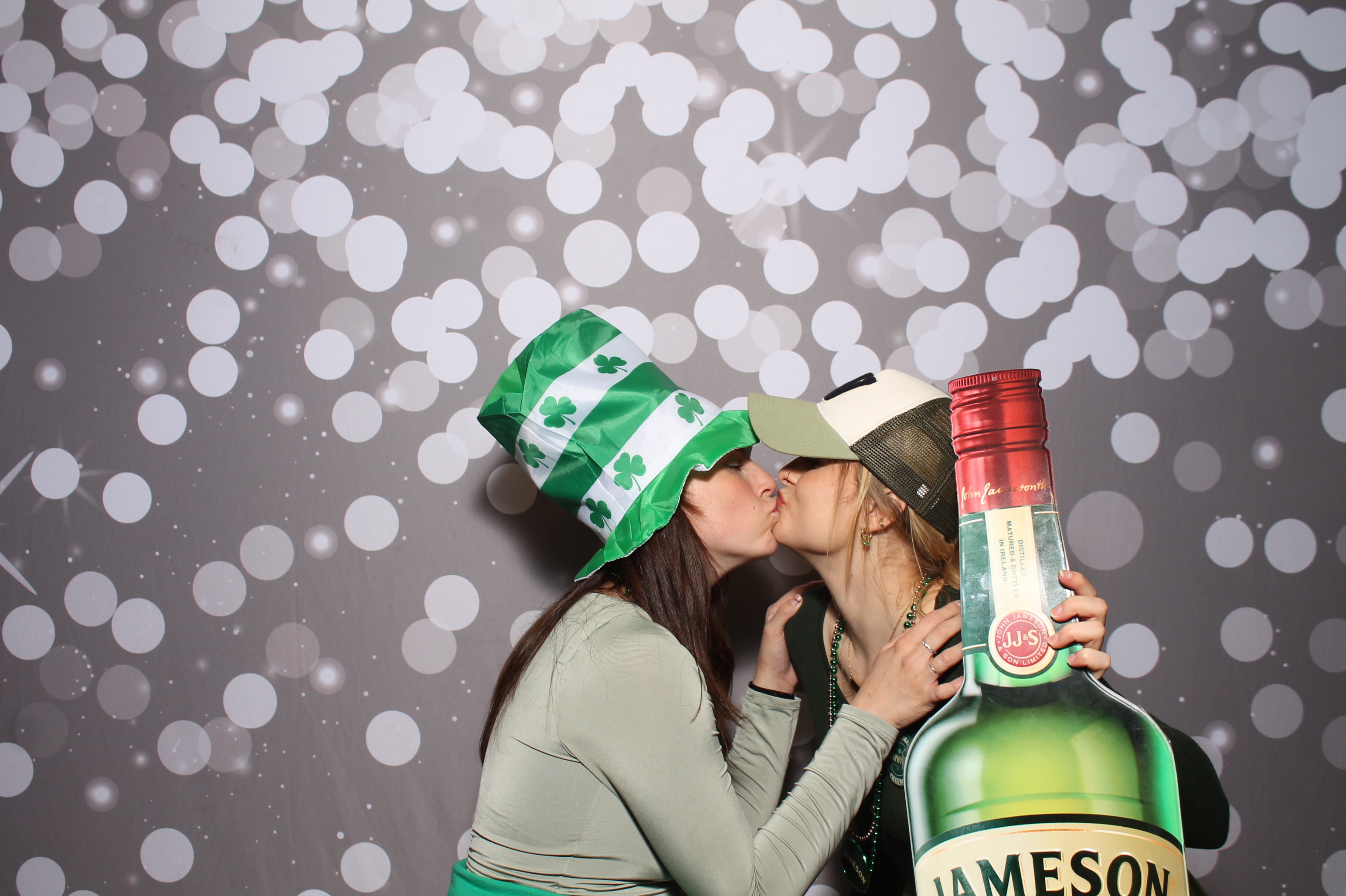 Molly Malone's St. Patricks | View more photos from the event at gallery.photoboothcincy.com/u/PhotoBoothCincy/Molly-Malones-St-Patricks