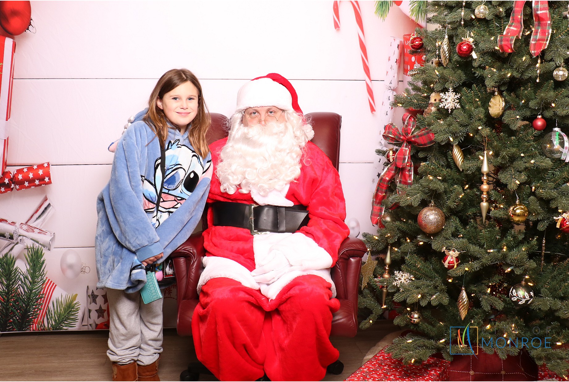 Monroe Tree Lighting | View more photos from the event at gallery.photoboothcincy.com/u/PhotoBoothCincy/Monroe-Tree-Lighting
