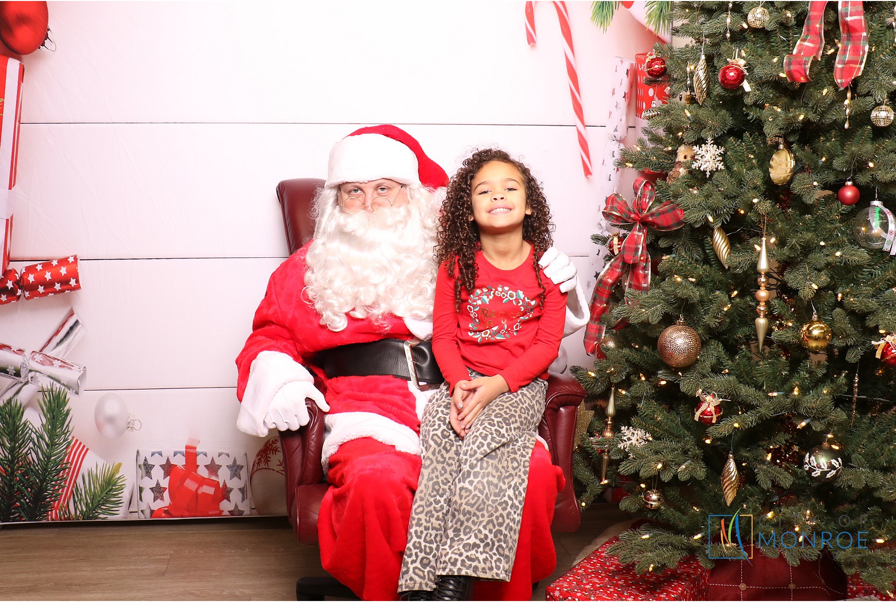 Monroe Tree Lighting | View more photos from the event at gallery.photoboothcincy.com/u/PhotoBoothCincy/Monroe-Tree-Lighting