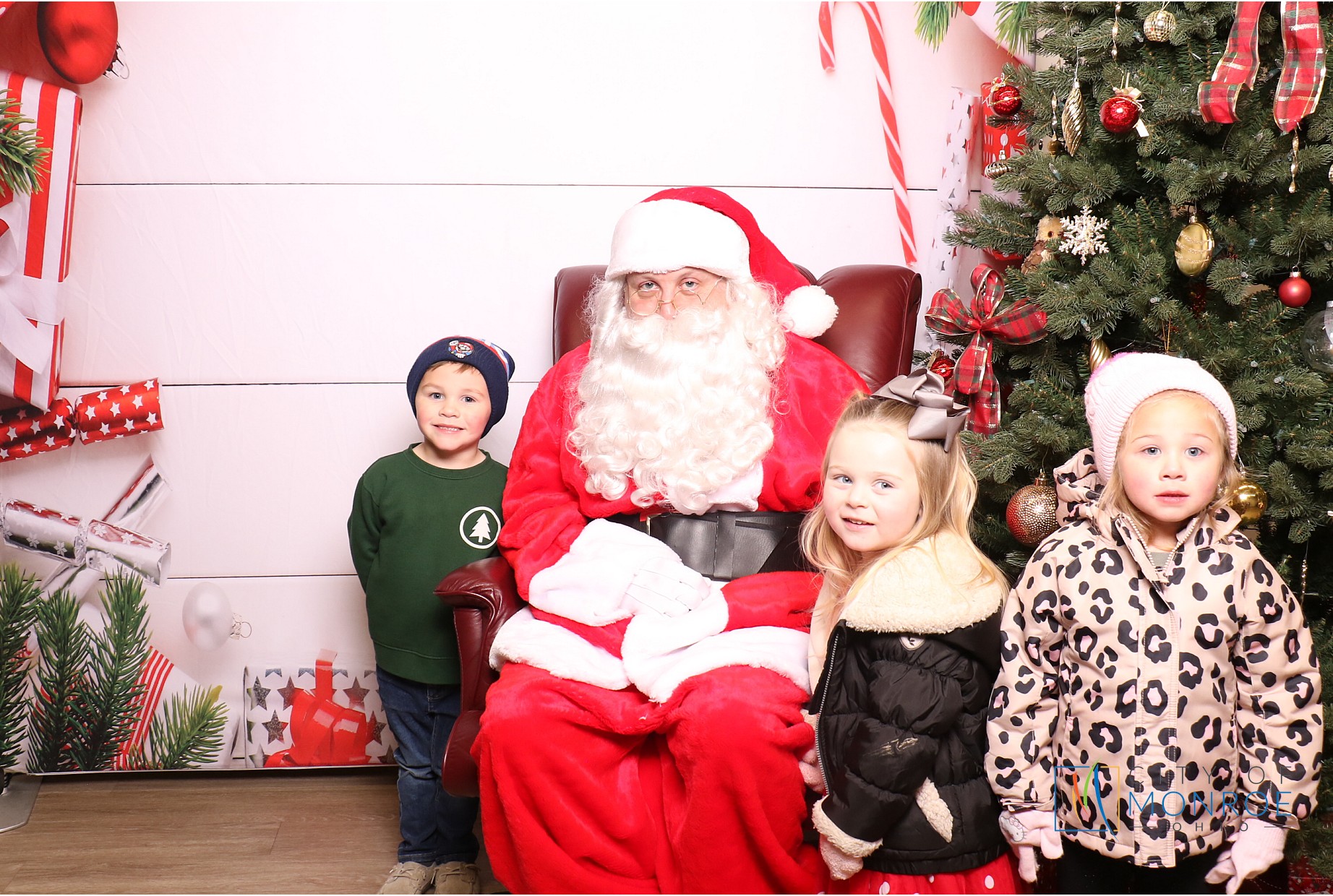 Monroe Tree Lighting | View more photos from the event at gallery.photoboothcincy.com/u/PhotoBoothCincy/Monroe-Tree-Lighting