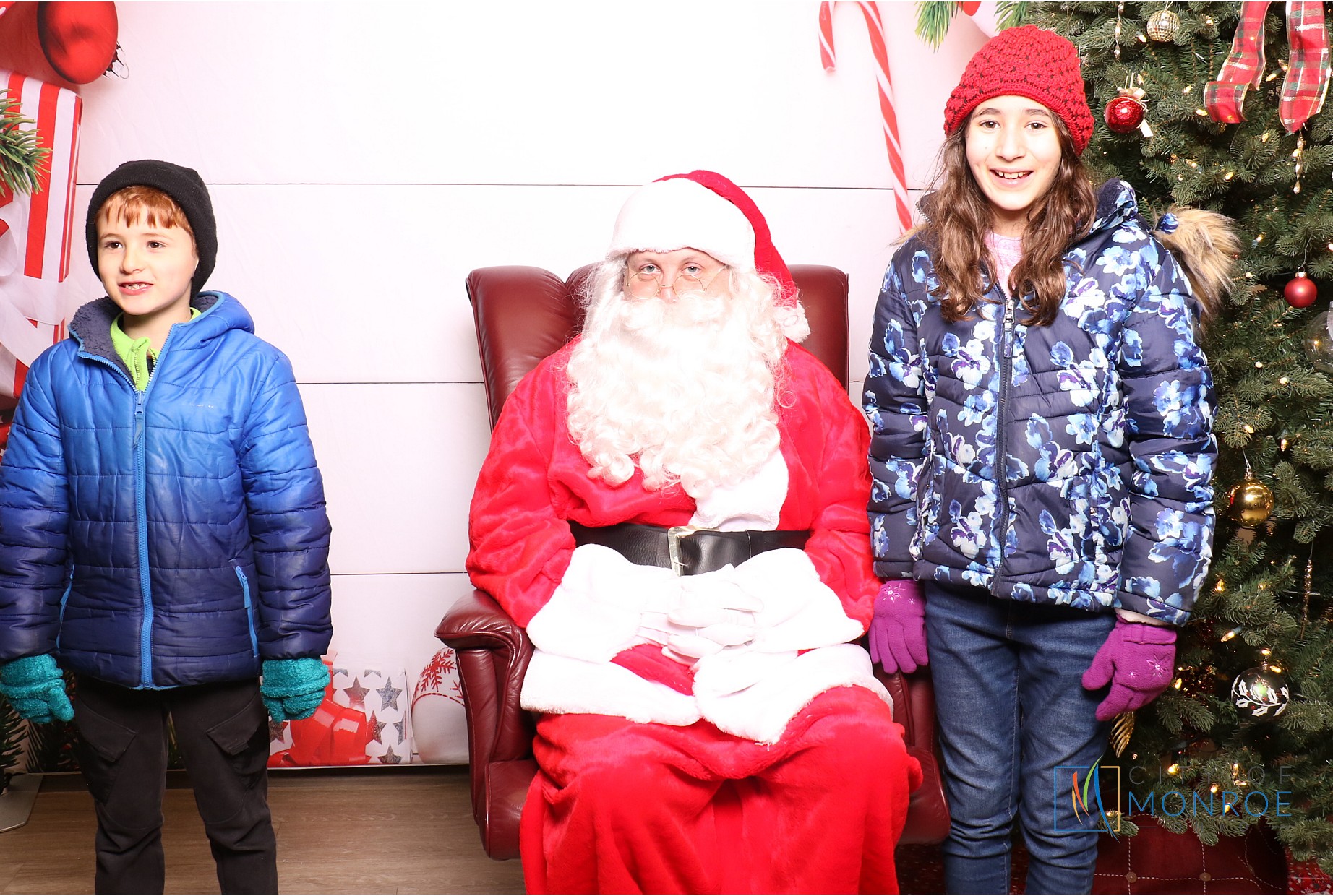 Monroe Tree Lighting | View more photos from the event at gallery.photoboothcincy.com/u/PhotoBoothCincy/Monroe-Tree-Lighting