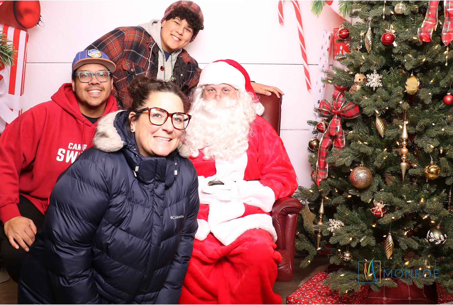 Monroe Tree Lighting | View more photos from the event at gallery.photoboothcincy.com/u/PhotoBoothCincy/Monroe-Tree-Lighting