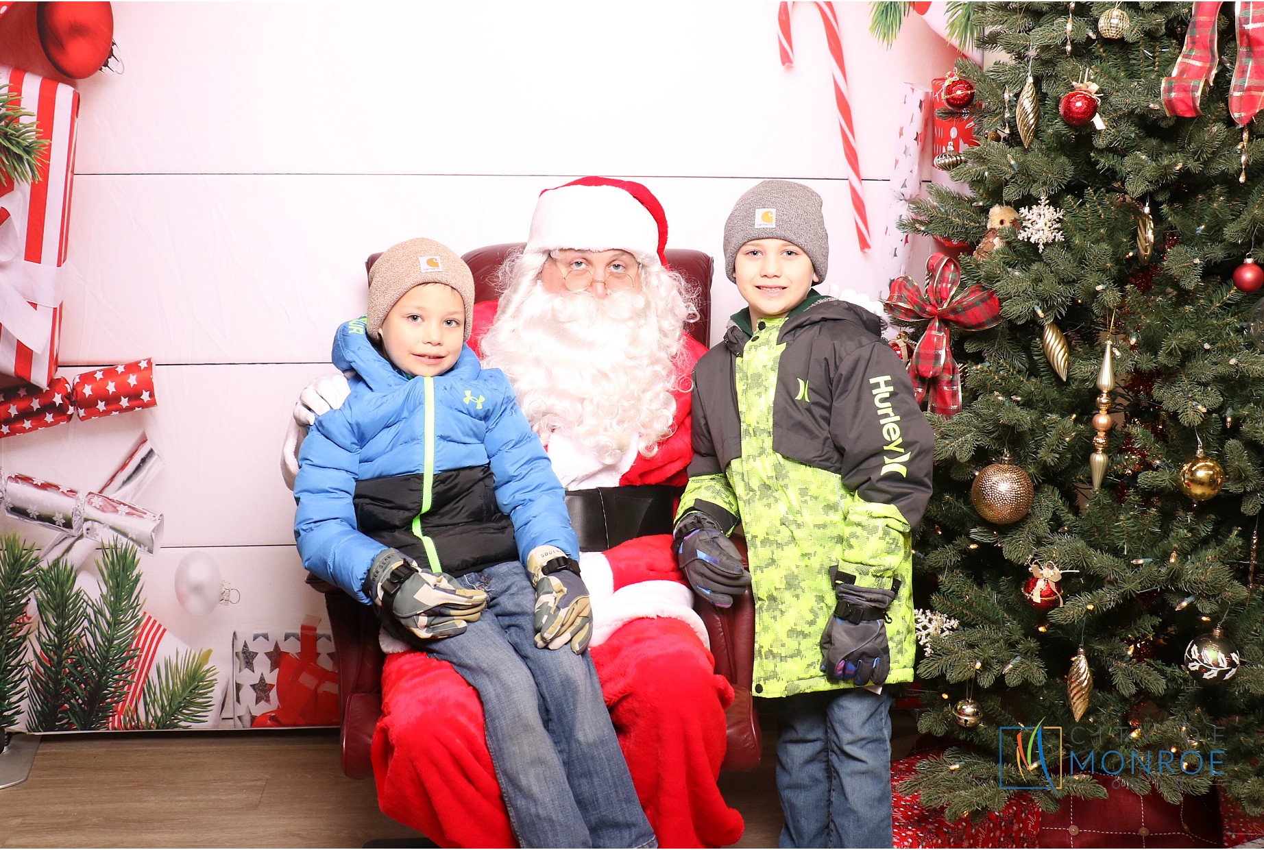 Monroe Tree Lighting | View more photos from the event at gallery.photoboothcincy.com/u/PhotoBoothCincy/Monroe-Tree-Lighting