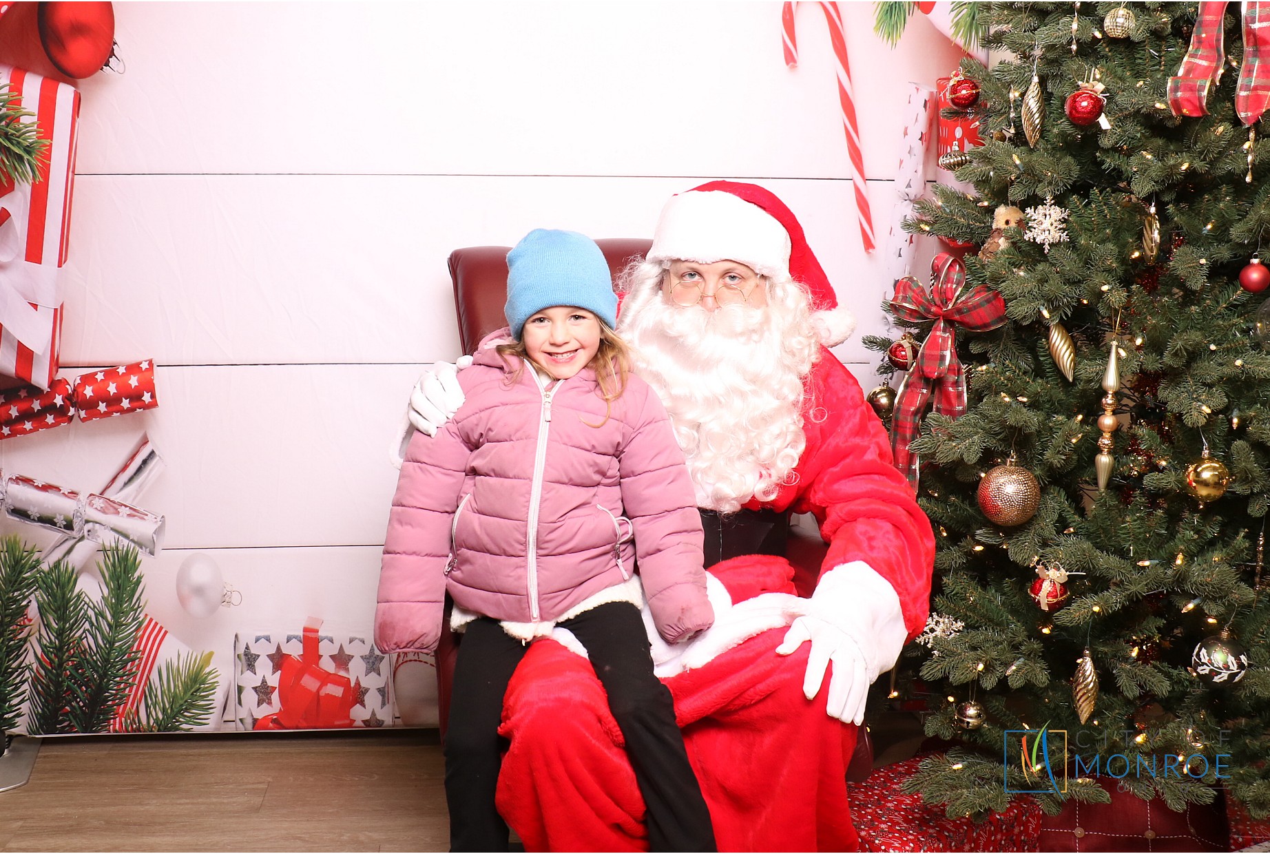 Monroe Tree Lighting | View more photos from the event at gallery.photoboothcincy.com/u/PhotoBoothCincy/Monroe-Tree-Lighting