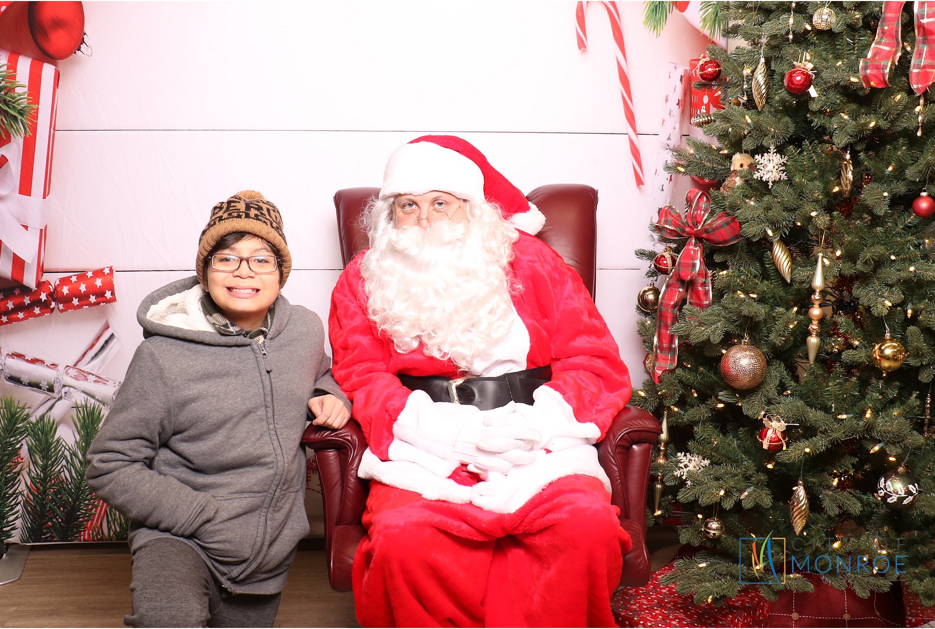 Monroe Tree Lighting | View more photos from the event at gallery.photoboothcincy.com/u/PhotoBoothCincy/Monroe-Tree-Lighting