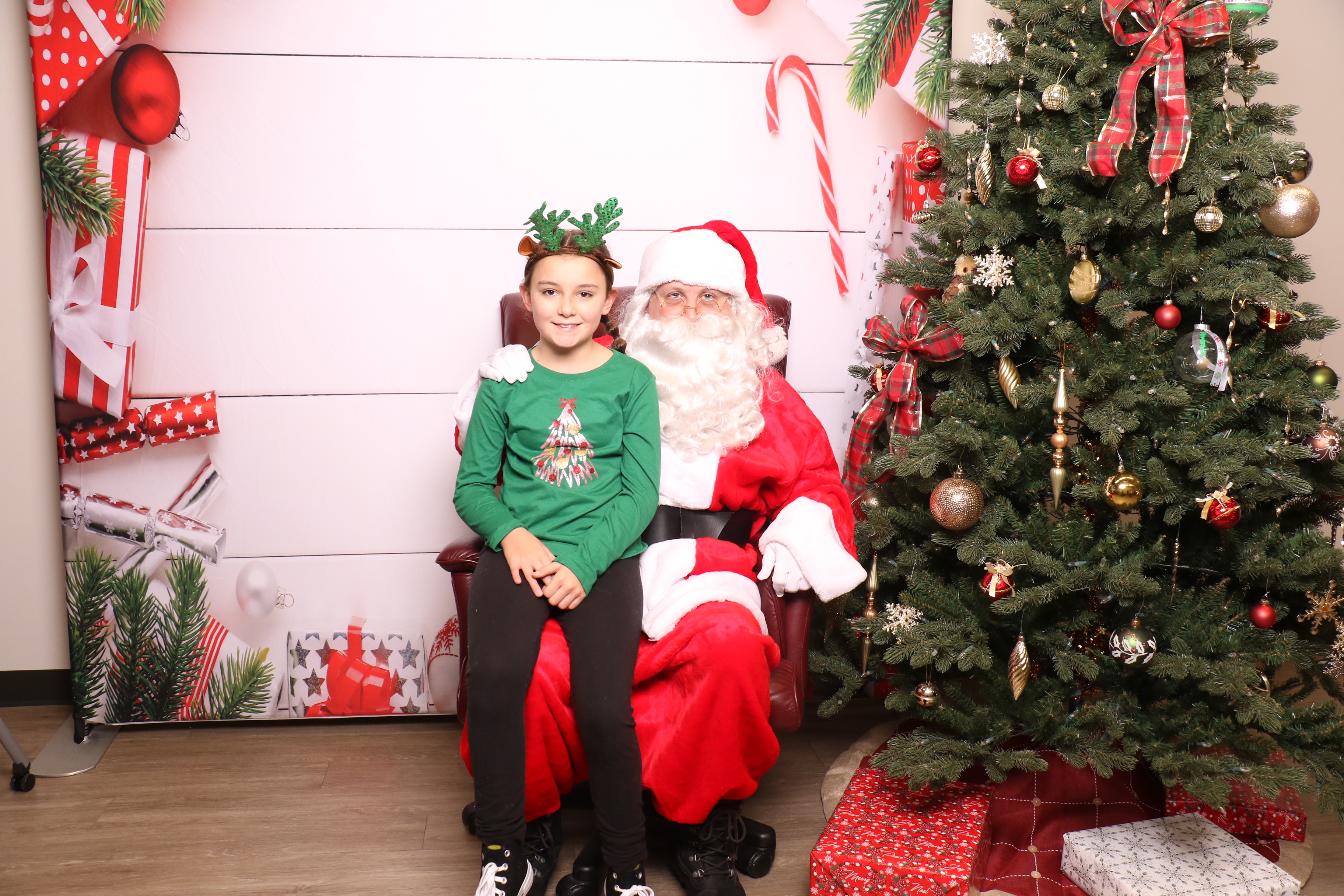 Monroe Tree Lighting | View more photos from the event at gallery.photoboothcincy.com/u/PhotoBoothCincy/Monroe-Tree-Lighting