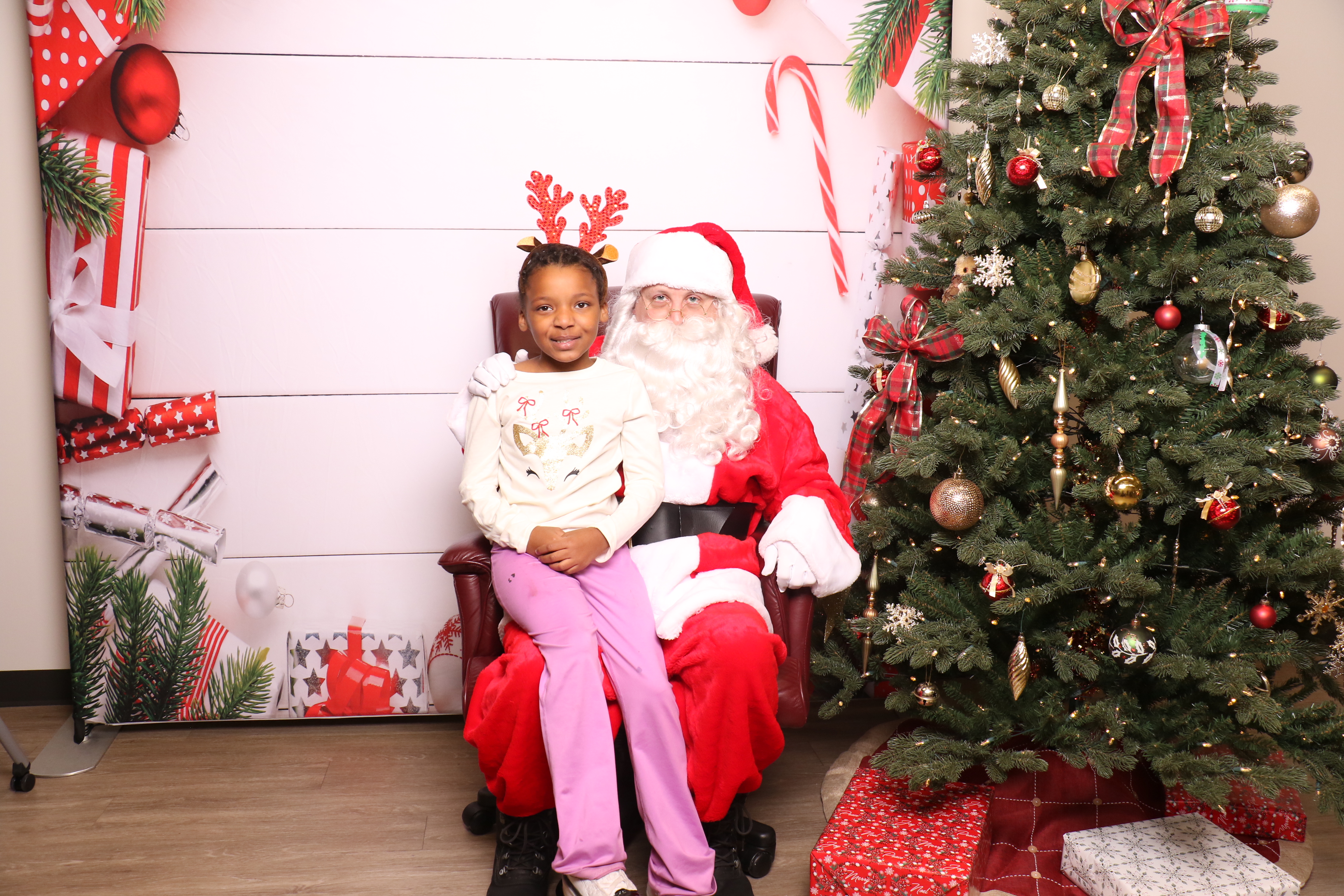 Monroe Tree Lighting | View more photos from the event at gallery.photoboothcincy.com/u/PhotoBoothCincy/Monroe-Tree-Lighting