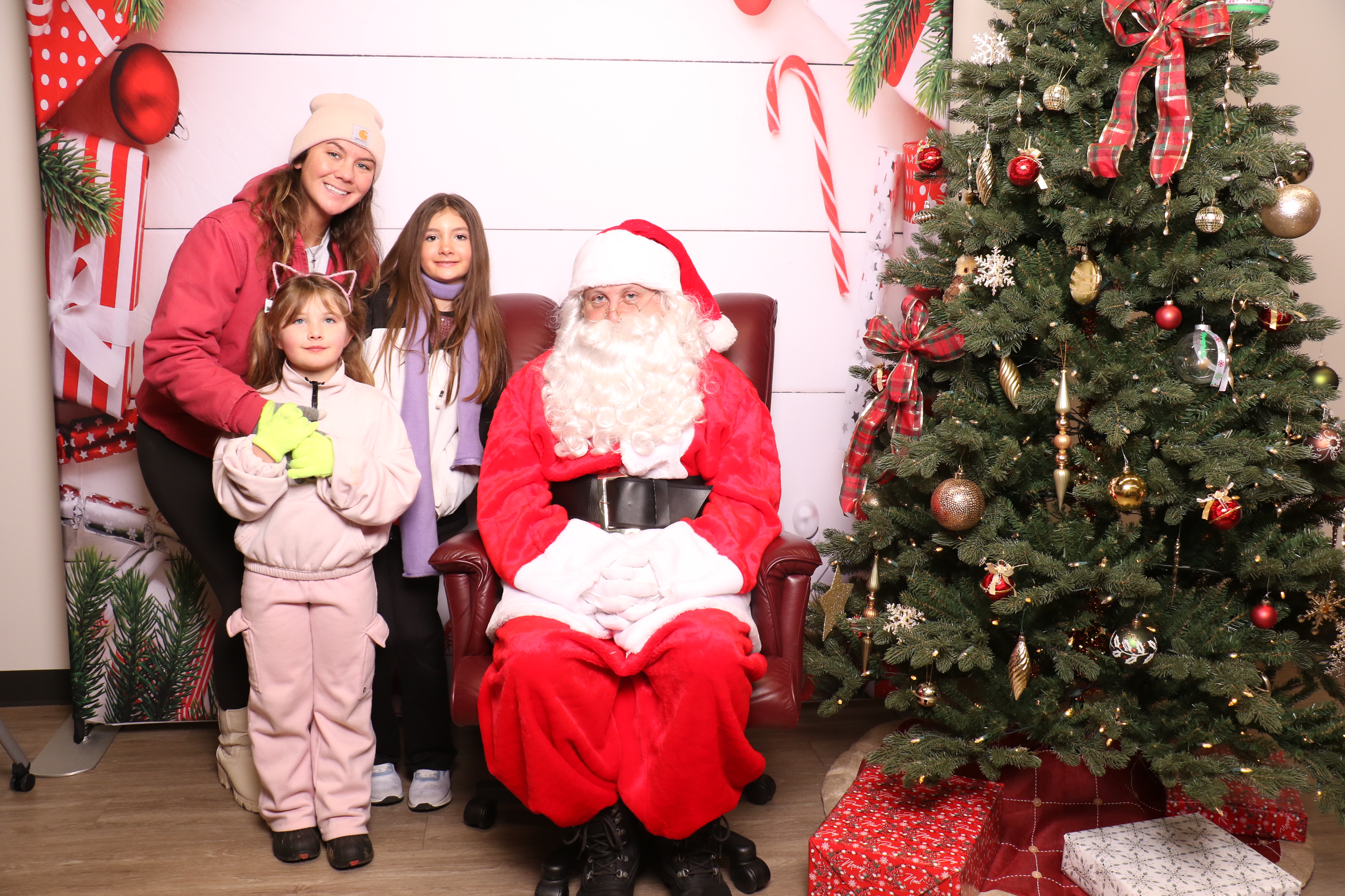 Monroe Tree Lighting | View more photos from the event at gallery.photoboothcincy.com/u/PhotoBoothCincy/Monroe-Tree-Lighting