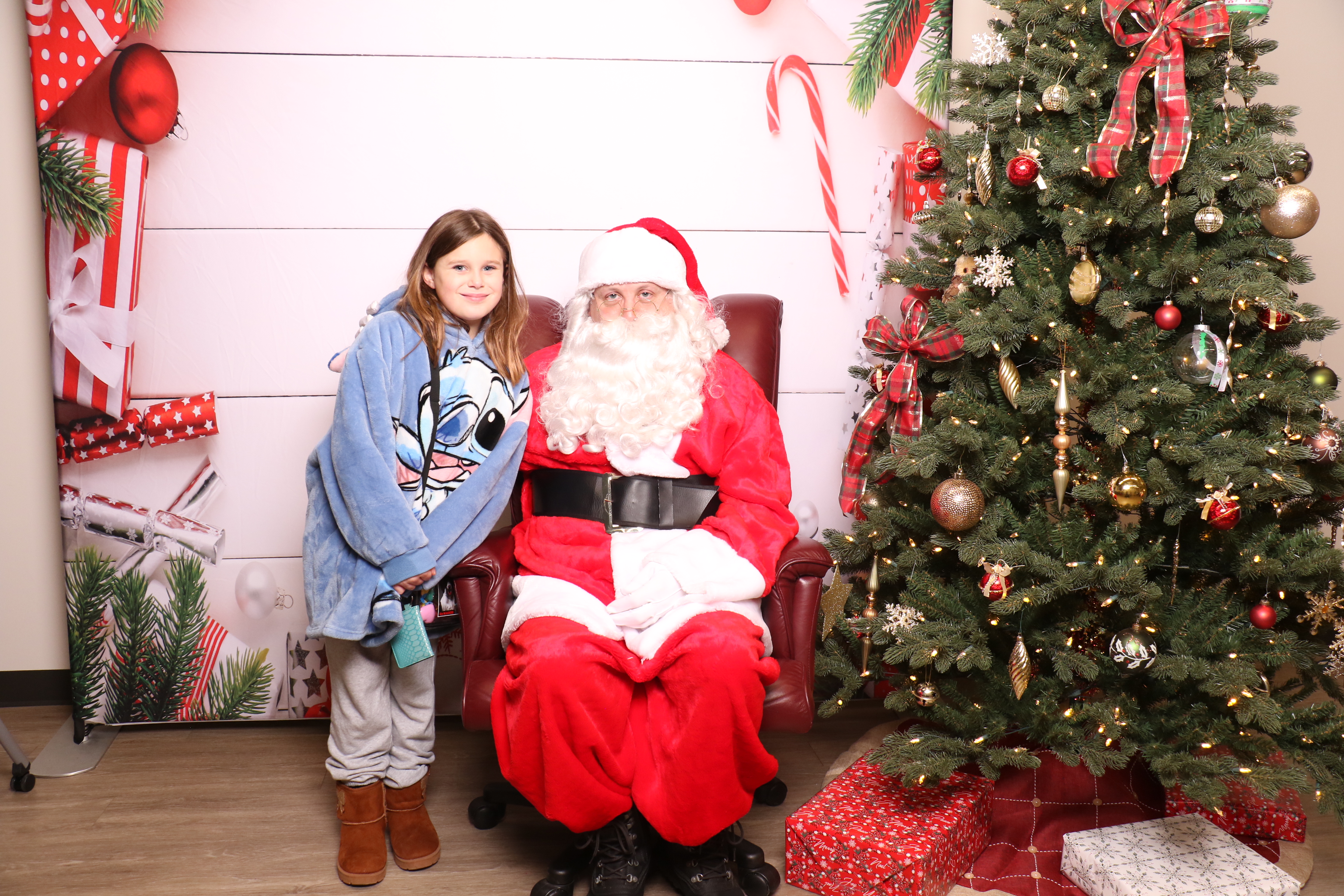 Monroe Tree Lighting | View more photos from the event at gallery.photoboothcincy.com/u/PhotoBoothCincy/Monroe-Tree-Lighting