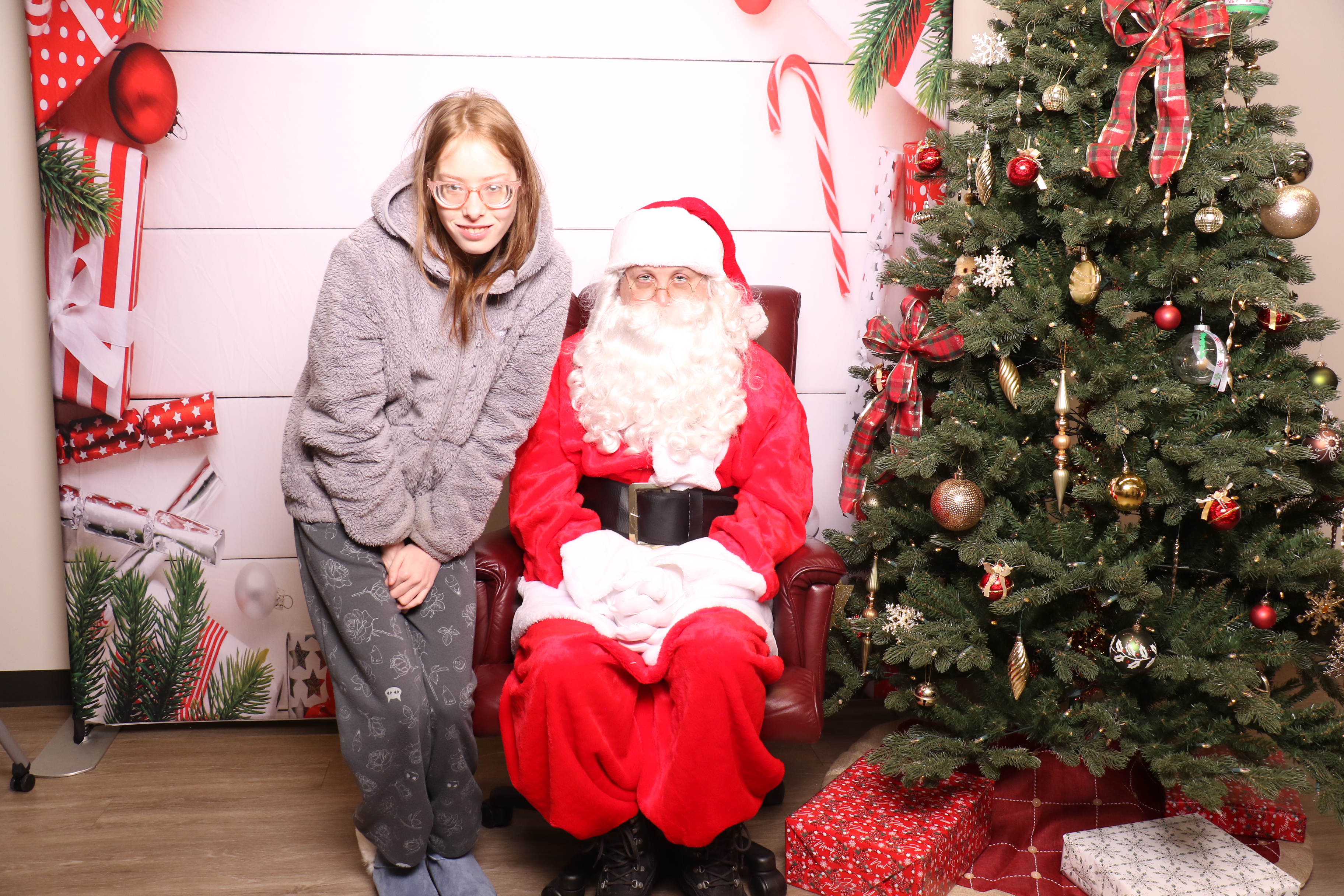 Monroe Tree Lighting | View more photos from the event at gallery.photoboothcincy.com/u/PhotoBoothCincy/Monroe-Tree-Lighting