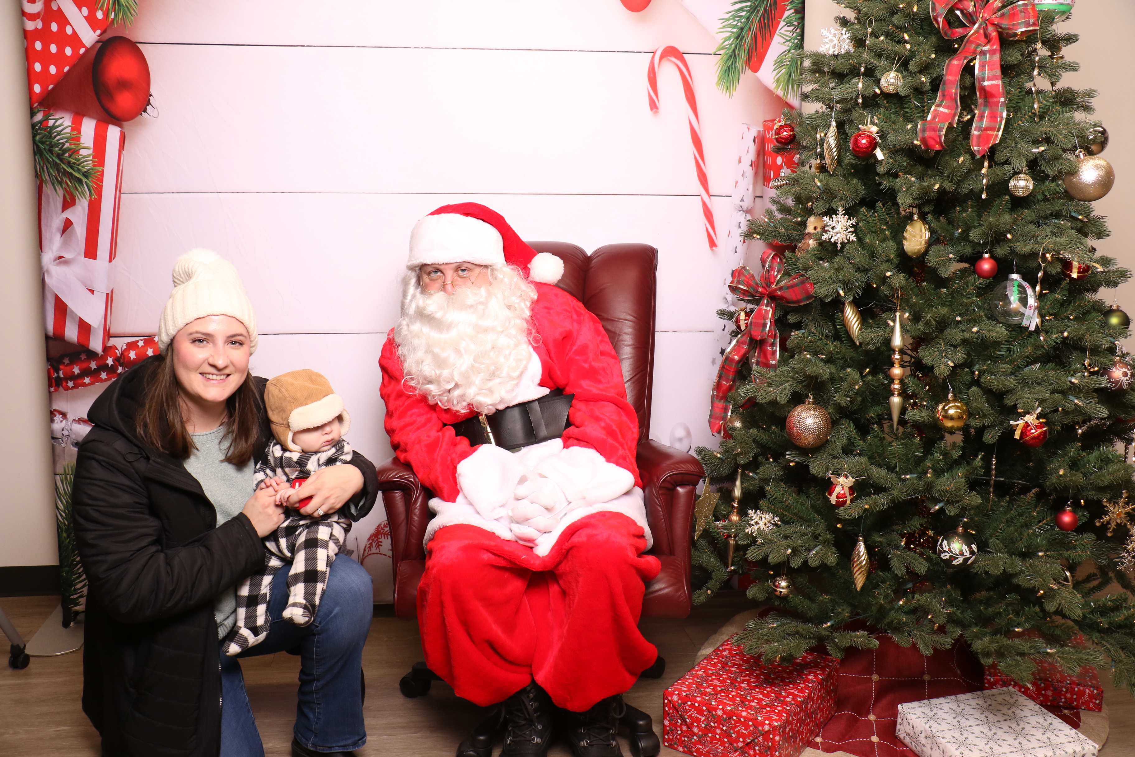 Monroe Tree Lighting | View more photos from the event at gallery.photoboothcincy.com/u/PhotoBoothCincy/Monroe-Tree-Lighting