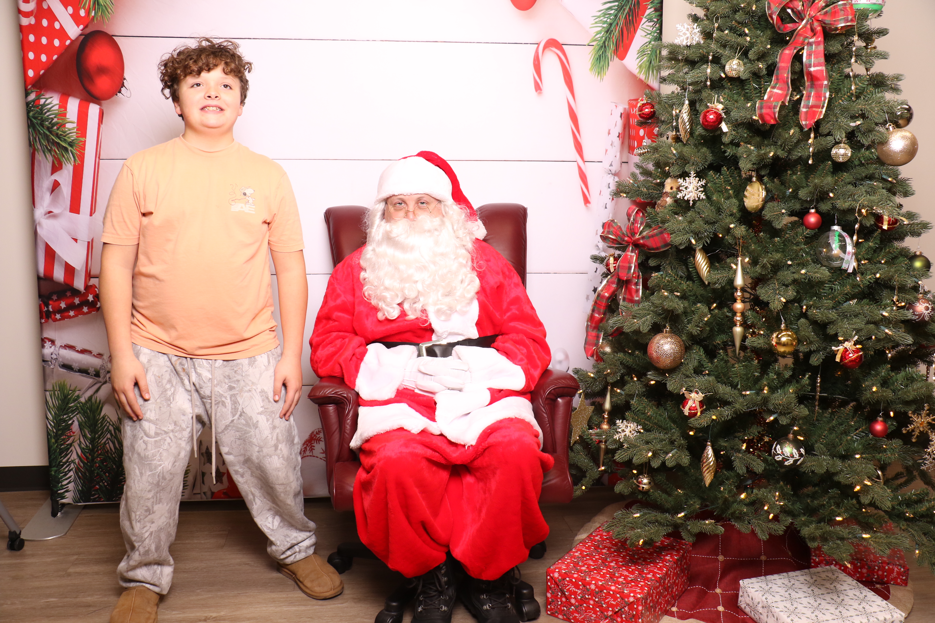 Monroe Tree Lighting | View more photos from the event at gallery.photoboothcincy.com/u/PhotoBoothCincy/Monroe-Tree-Lighting