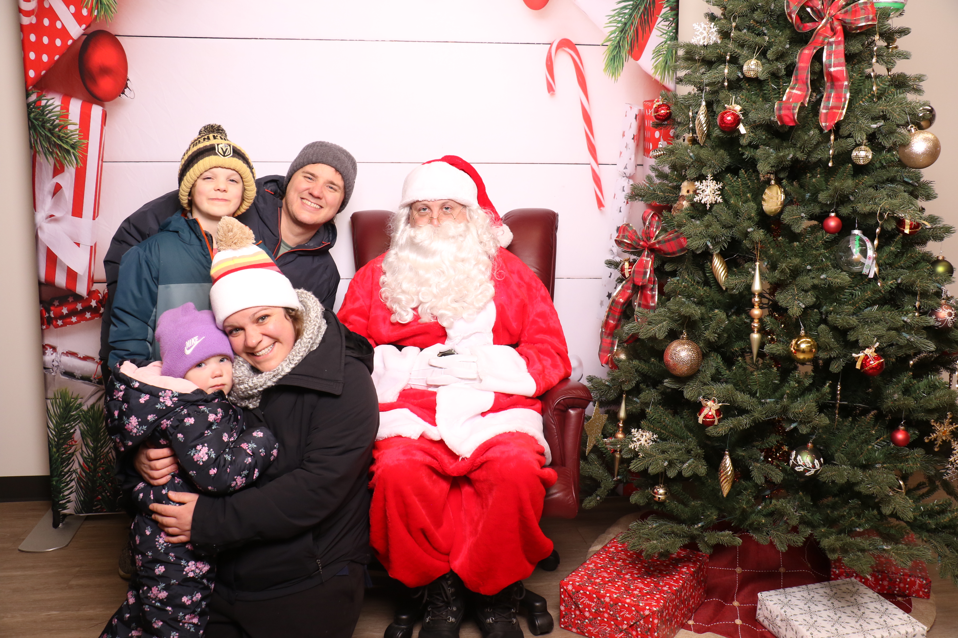 Monroe Tree Lighting | View more photos from the event at gallery.photoboothcincy.com/u/PhotoBoothCincy/Monroe-Tree-Lighting