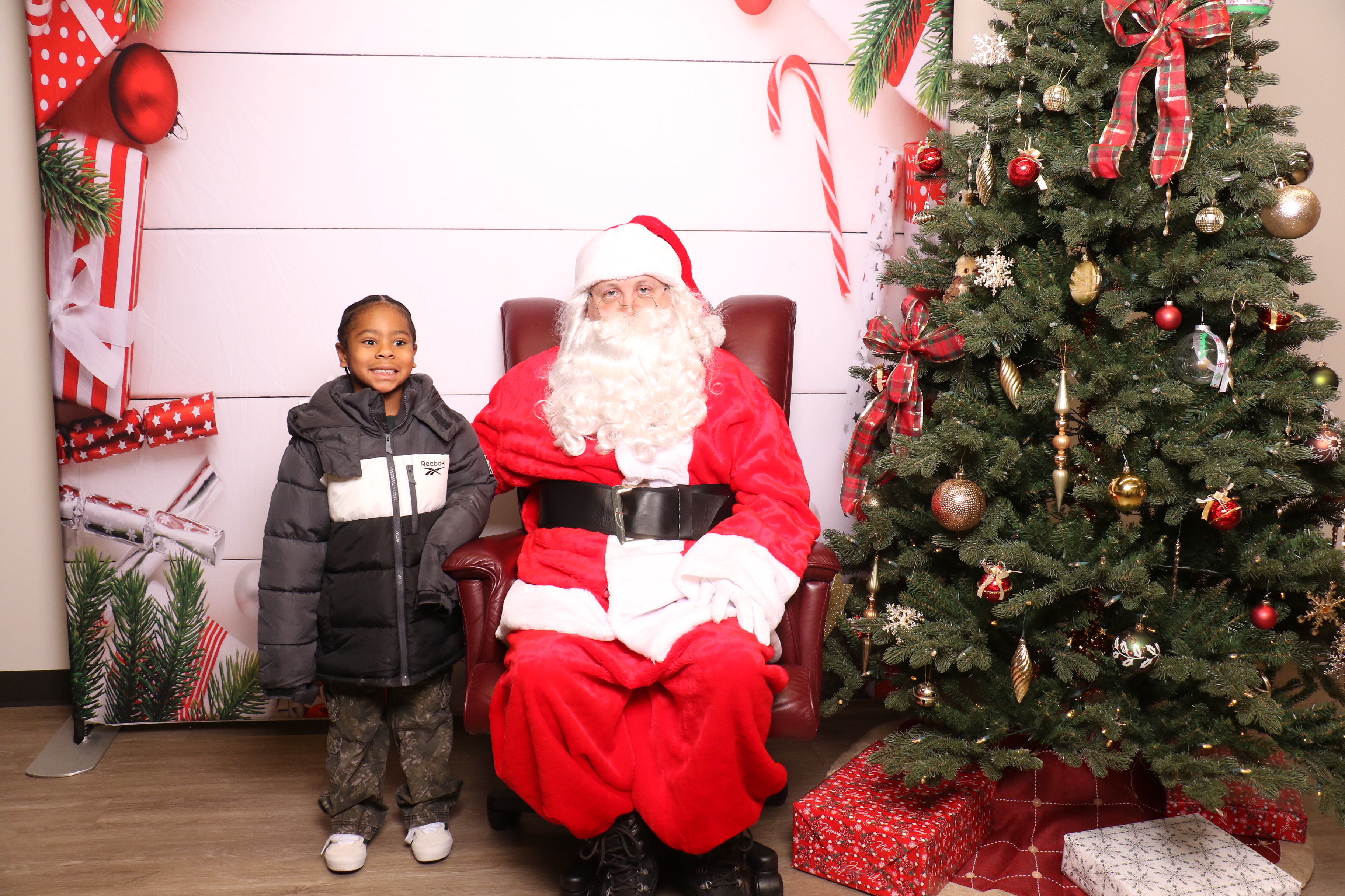 Monroe Tree Lighting | View more photos from the event at gallery.photoboothcincy.com/u/PhotoBoothCincy/Monroe-Tree-Lighting