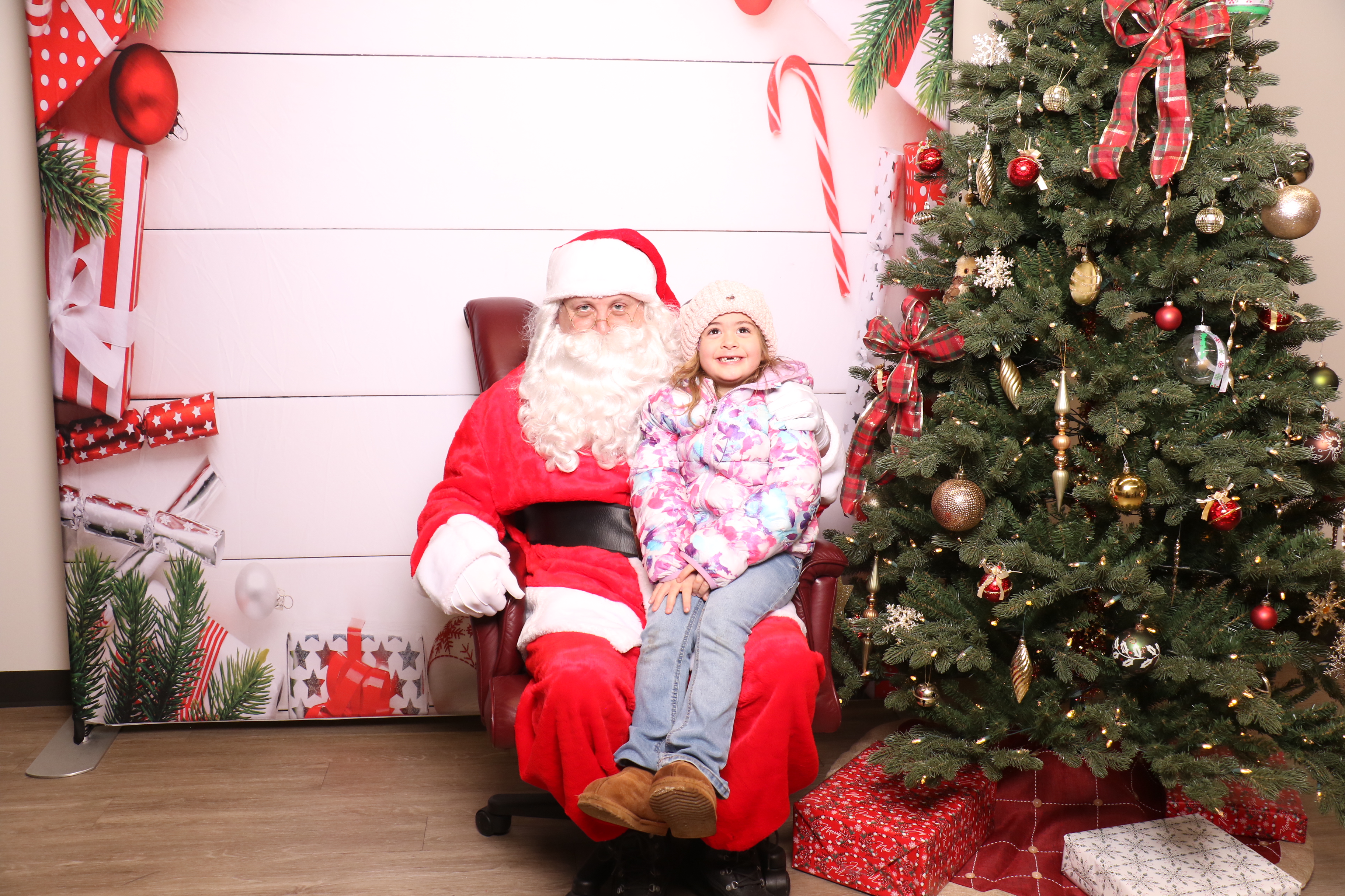 Monroe Tree Lighting | View more photos from the event at gallery.photoboothcincy.com/u/PhotoBoothCincy/Monroe-Tree-Lighting
