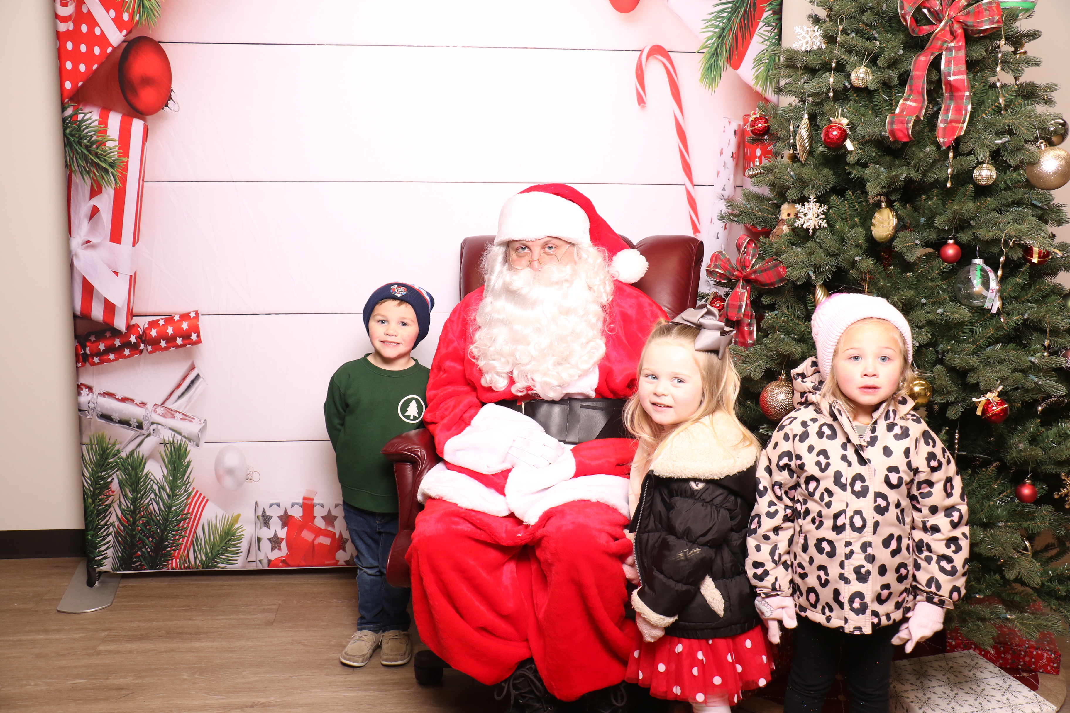 Monroe Tree Lighting | View more photos from the event at gallery.photoboothcincy.com/u/PhotoBoothCincy/Monroe-Tree-Lighting