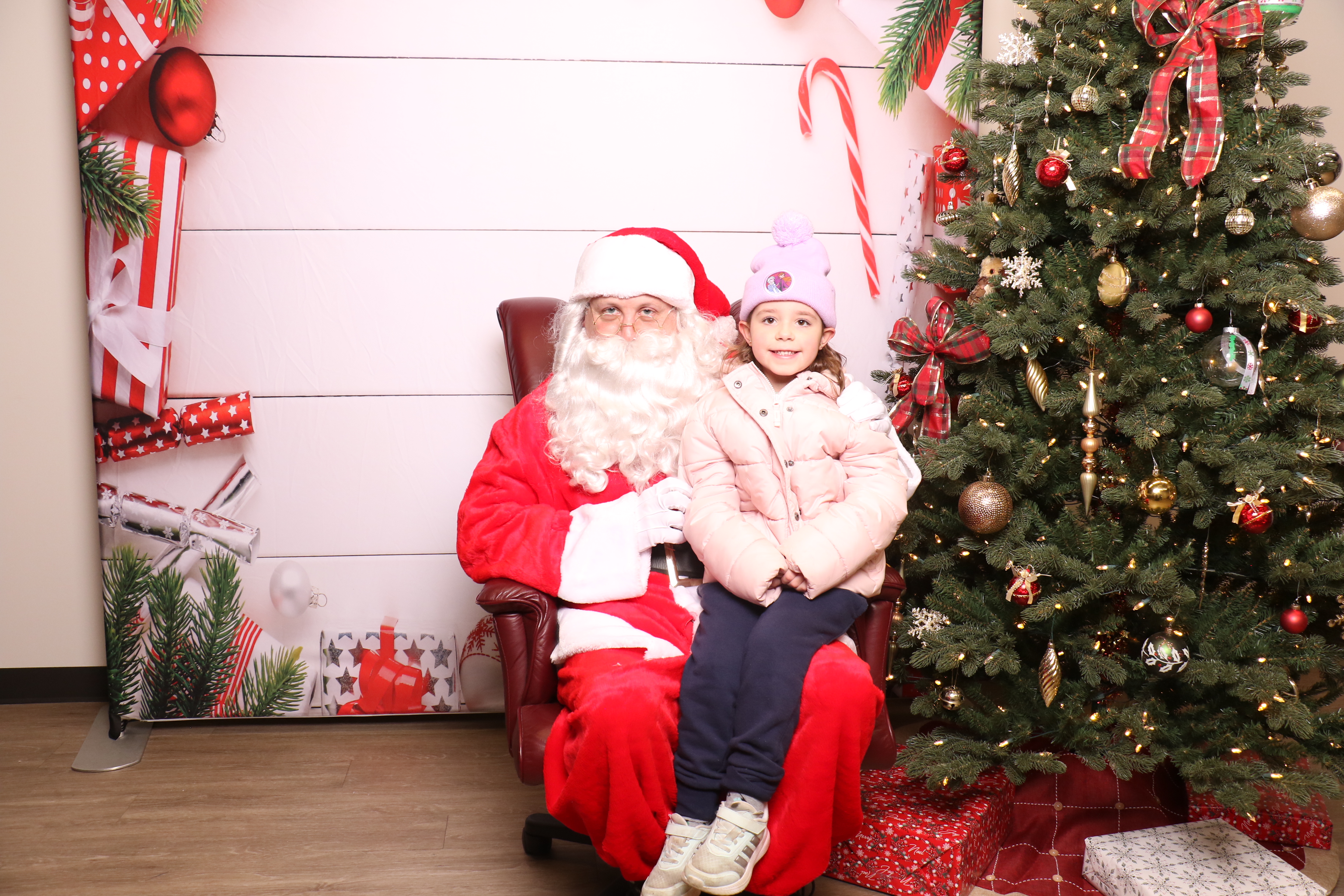 Monroe Tree Lighting | View more photos from the event at gallery.photoboothcincy.com/u/PhotoBoothCincy/Monroe-Tree-Lighting