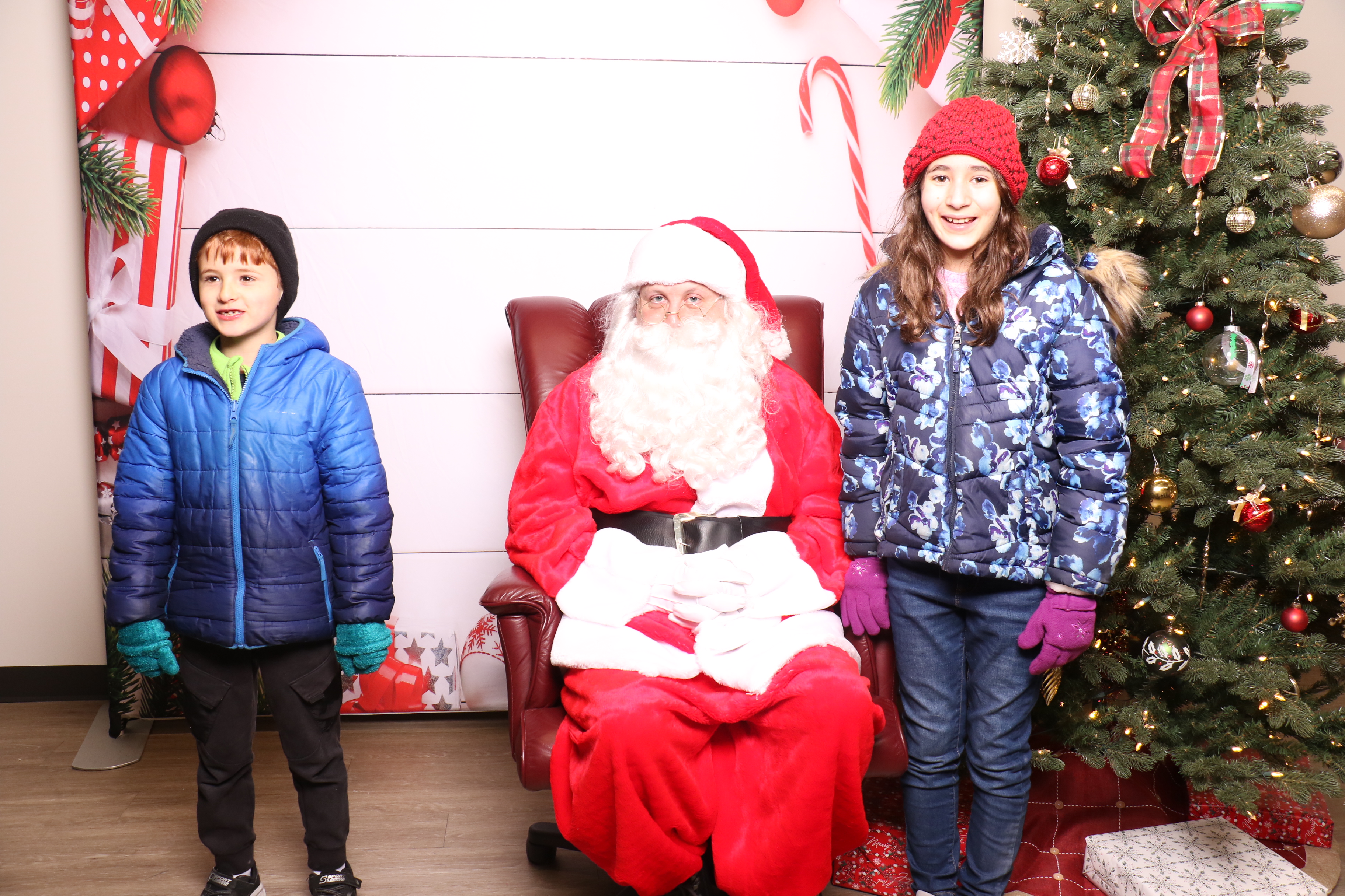 Monroe Tree Lighting | View more photos from the event at gallery.photoboothcincy.com/u/PhotoBoothCincy/Monroe-Tree-Lighting