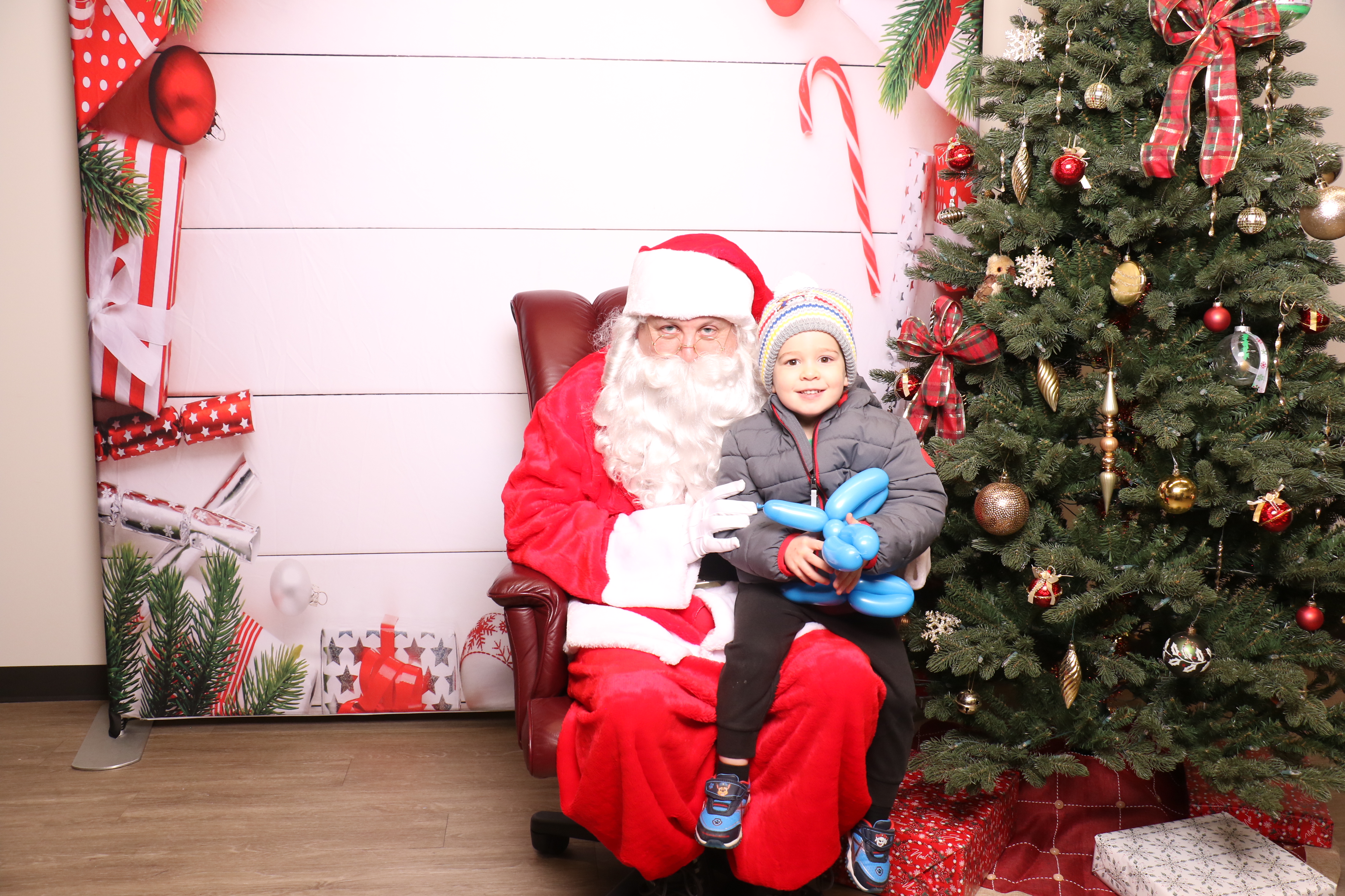 Monroe Tree Lighting | View more photos from the event at gallery.photoboothcincy.com/u/PhotoBoothCincy/Monroe-Tree-Lighting