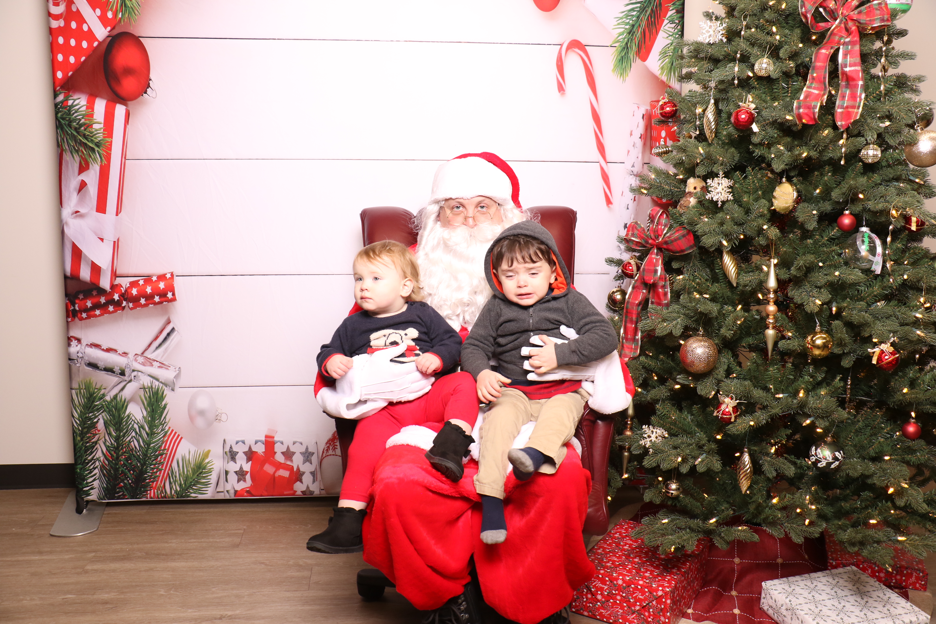 Monroe Tree Lighting | View more photos from the event at gallery.photoboothcincy.com/u/PhotoBoothCincy/Monroe-Tree-Lighting