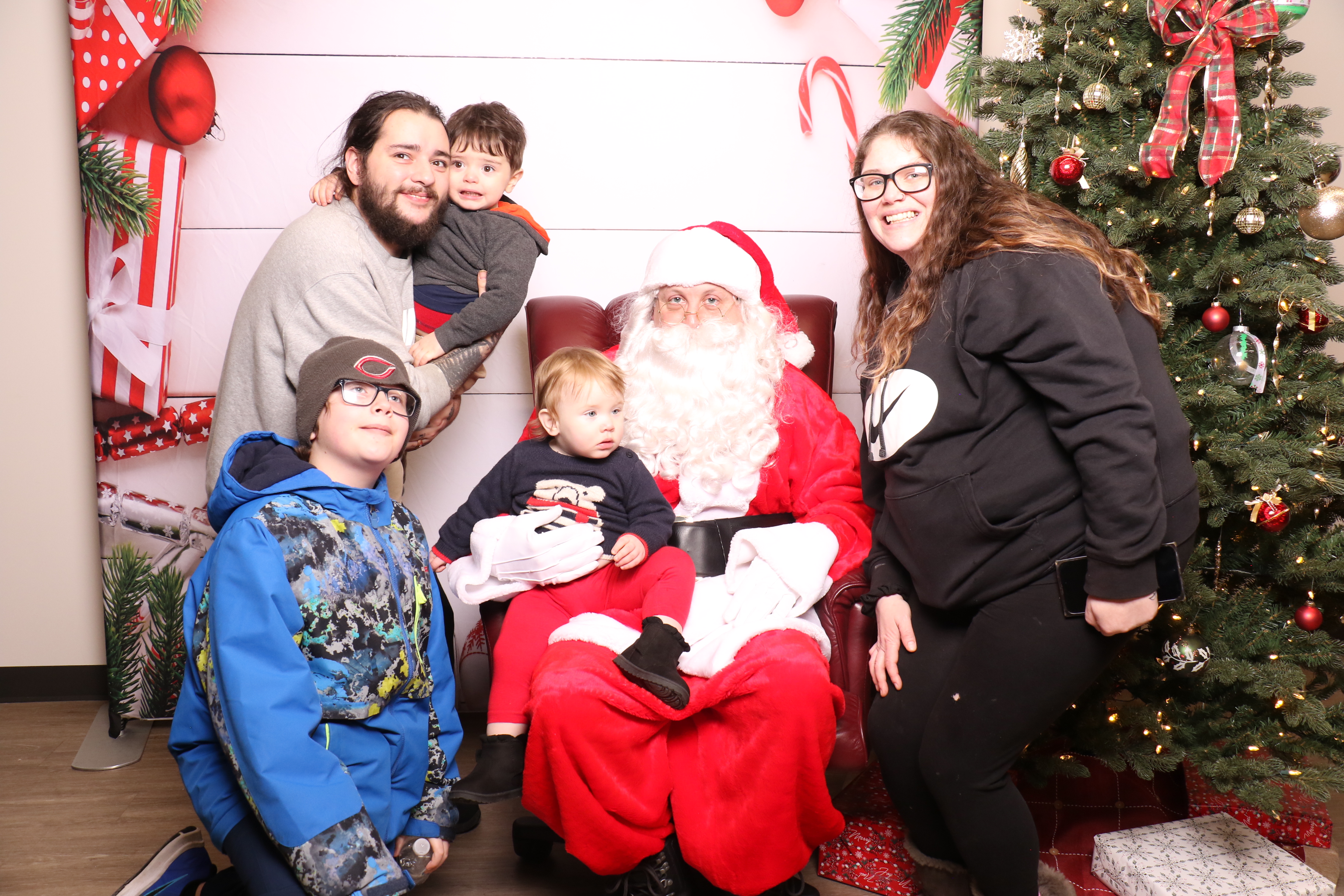 Monroe Tree Lighting | View more photos from the event at gallery.photoboothcincy.com/u/PhotoBoothCincy/Monroe-Tree-Lighting