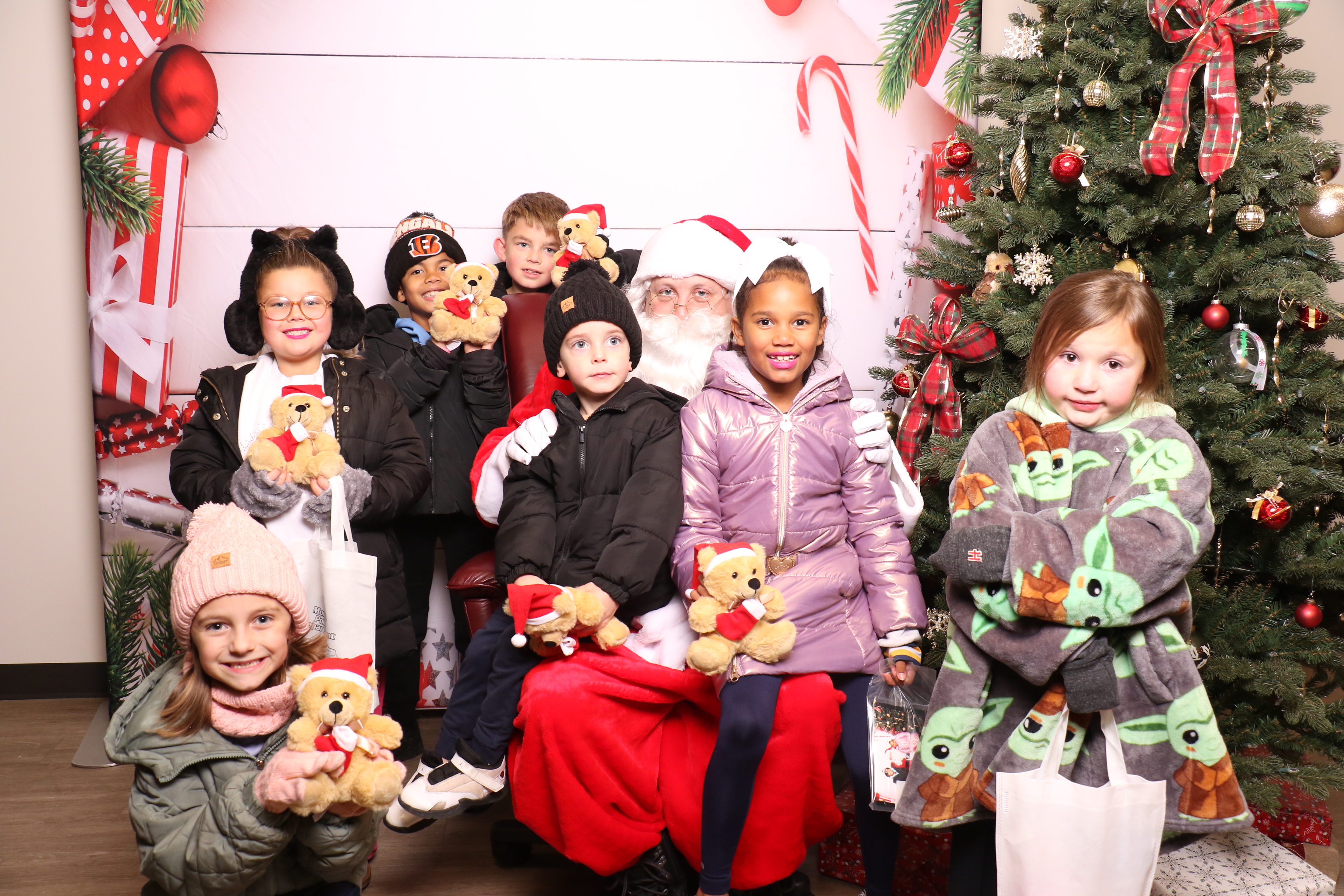Monroe Tree Lighting | View more photos from the event at gallery.photoboothcincy.com/u/PhotoBoothCincy/Monroe-Tree-Lighting