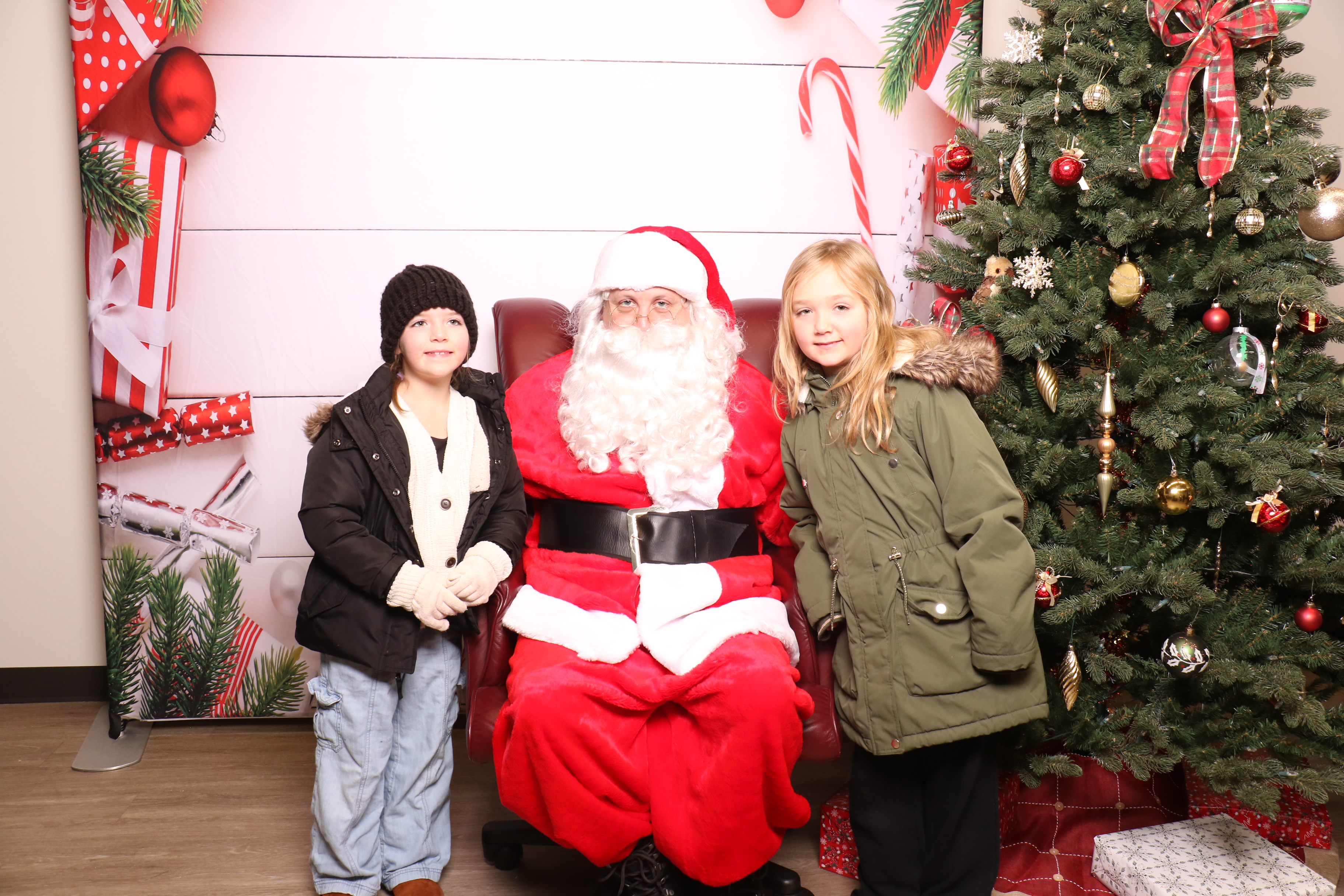 Monroe Tree Lighting | View more photos from the event at gallery.photoboothcincy.com/u/PhotoBoothCincy/Monroe-Tree-Lighting