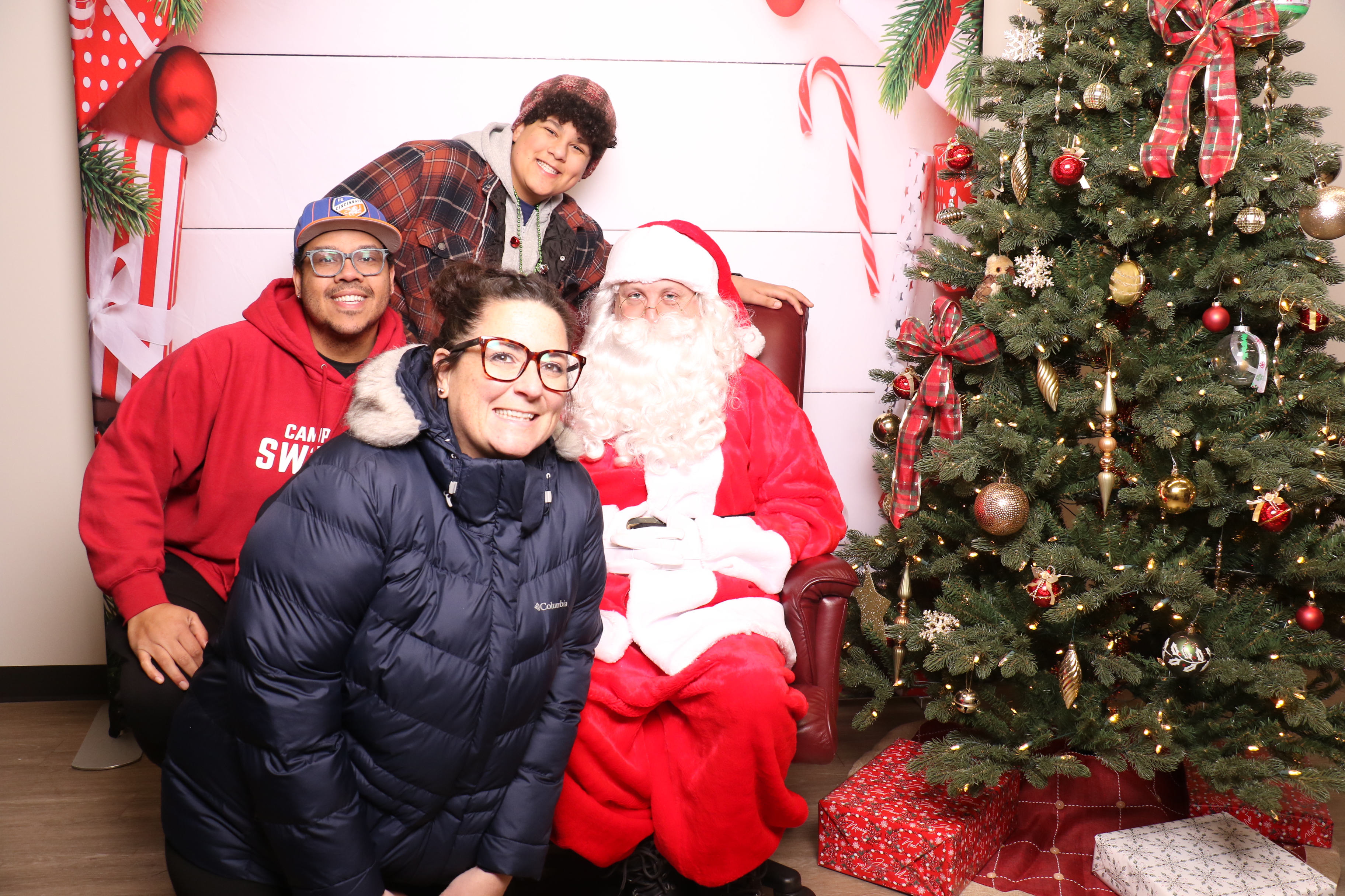 Monroe Tree Lighting | View more photos from the event at gallery.photoboothcincy.com/u/PhotoBoothCincy/Monroe-Tree-Lighting