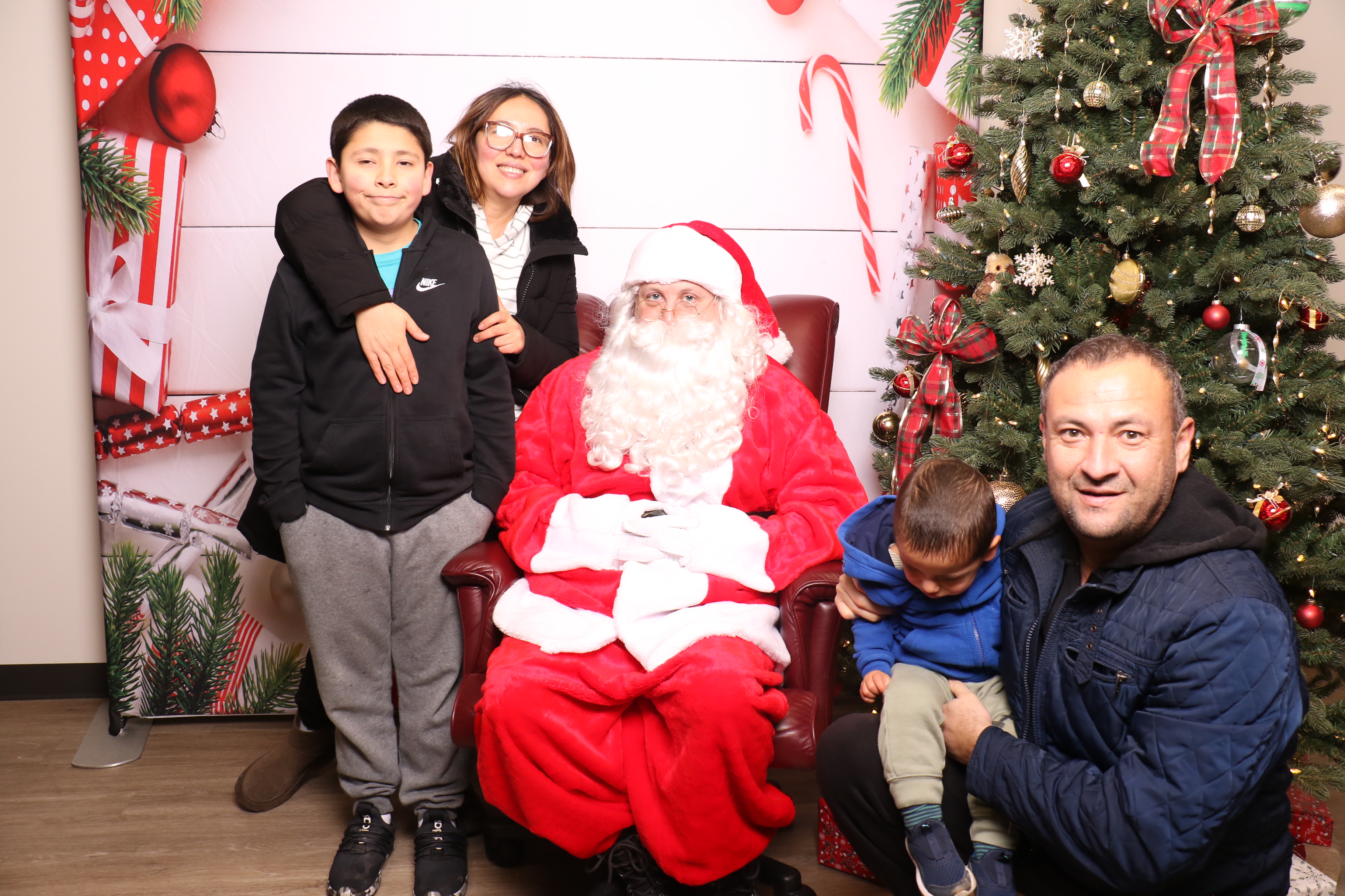 Monroe Tree Lighting | View more photos from the event at gallery.photoboothcincy.com/u/PhotoBoothCincy/Monroe-Tree-Lighting