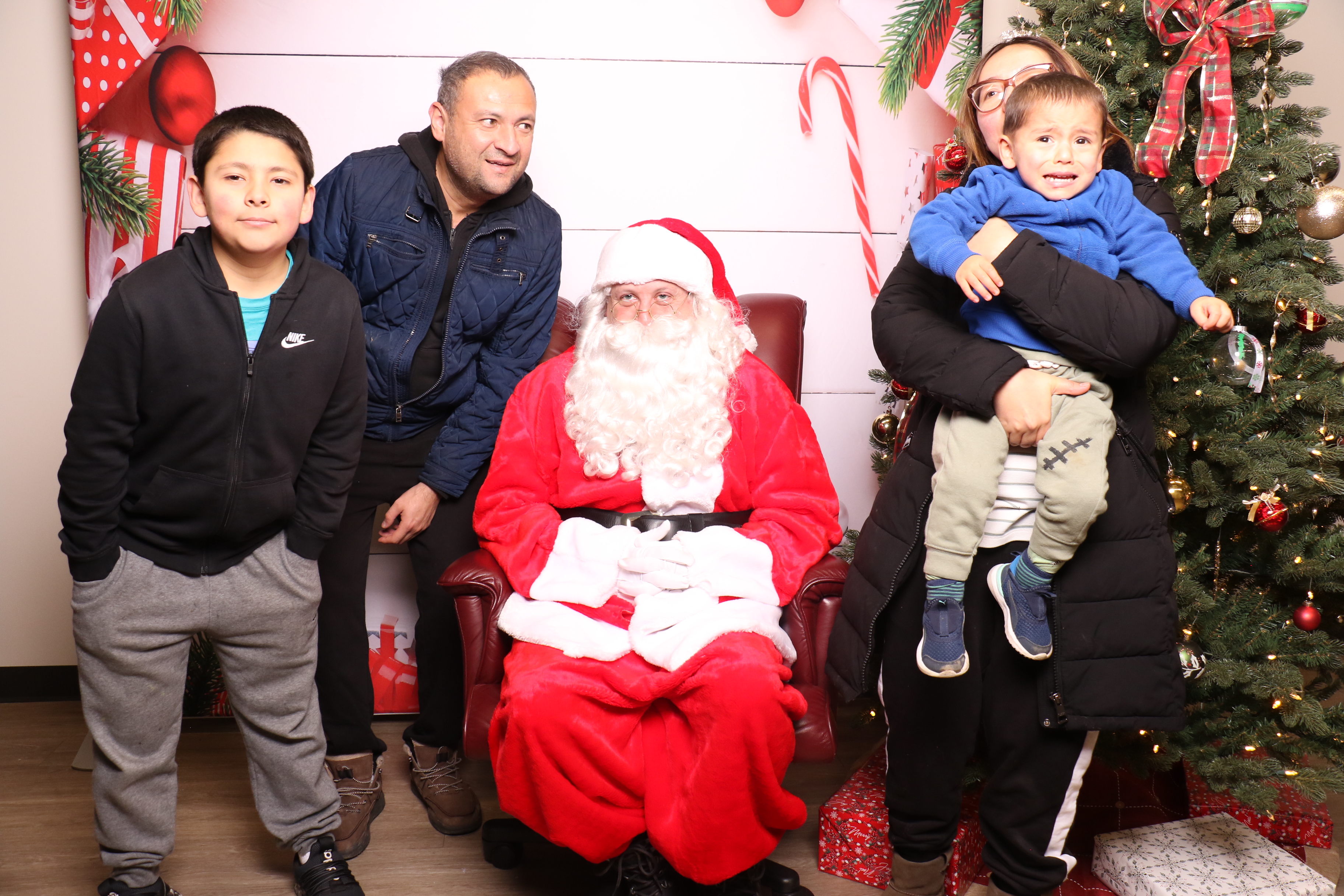 Monroe Tree Lighting | View more photos from the event at gallery.photoboothcincy.com/u/PhotoBoothCincy/Monroe-Tree-Lighting