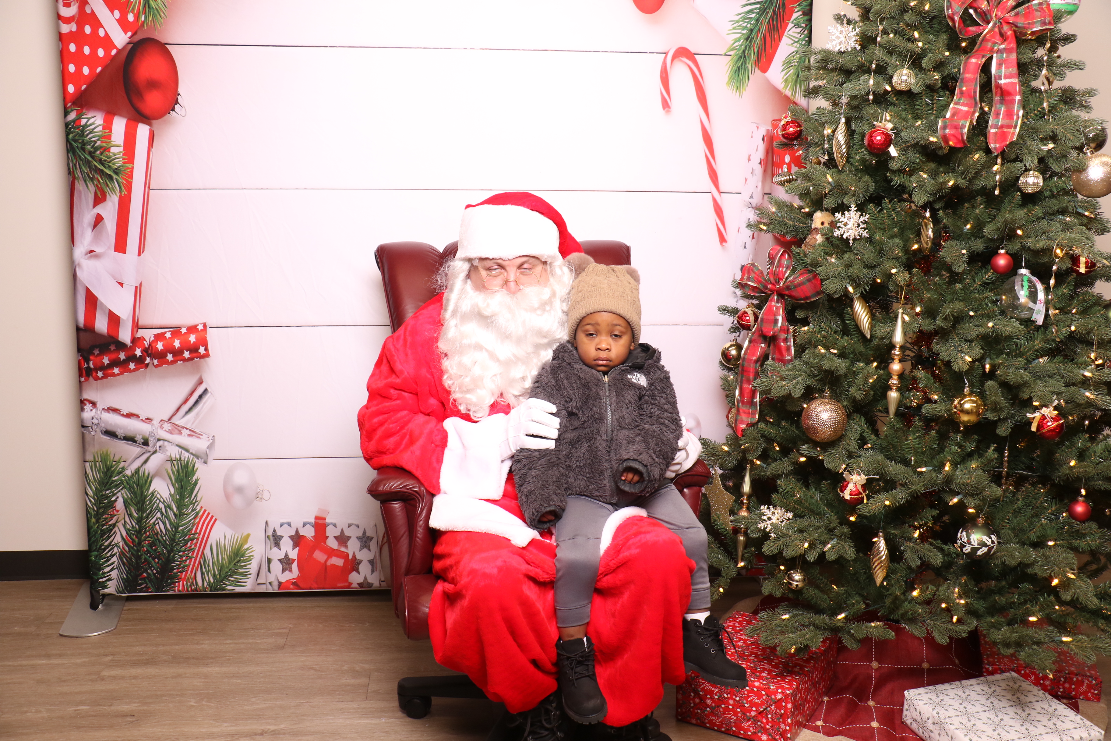 Monroe Tree Lighting | View more photos from the event at gallery.photoboothcincy.com/u/PhotoBoothCincy/Monroe-Tree-Lighting