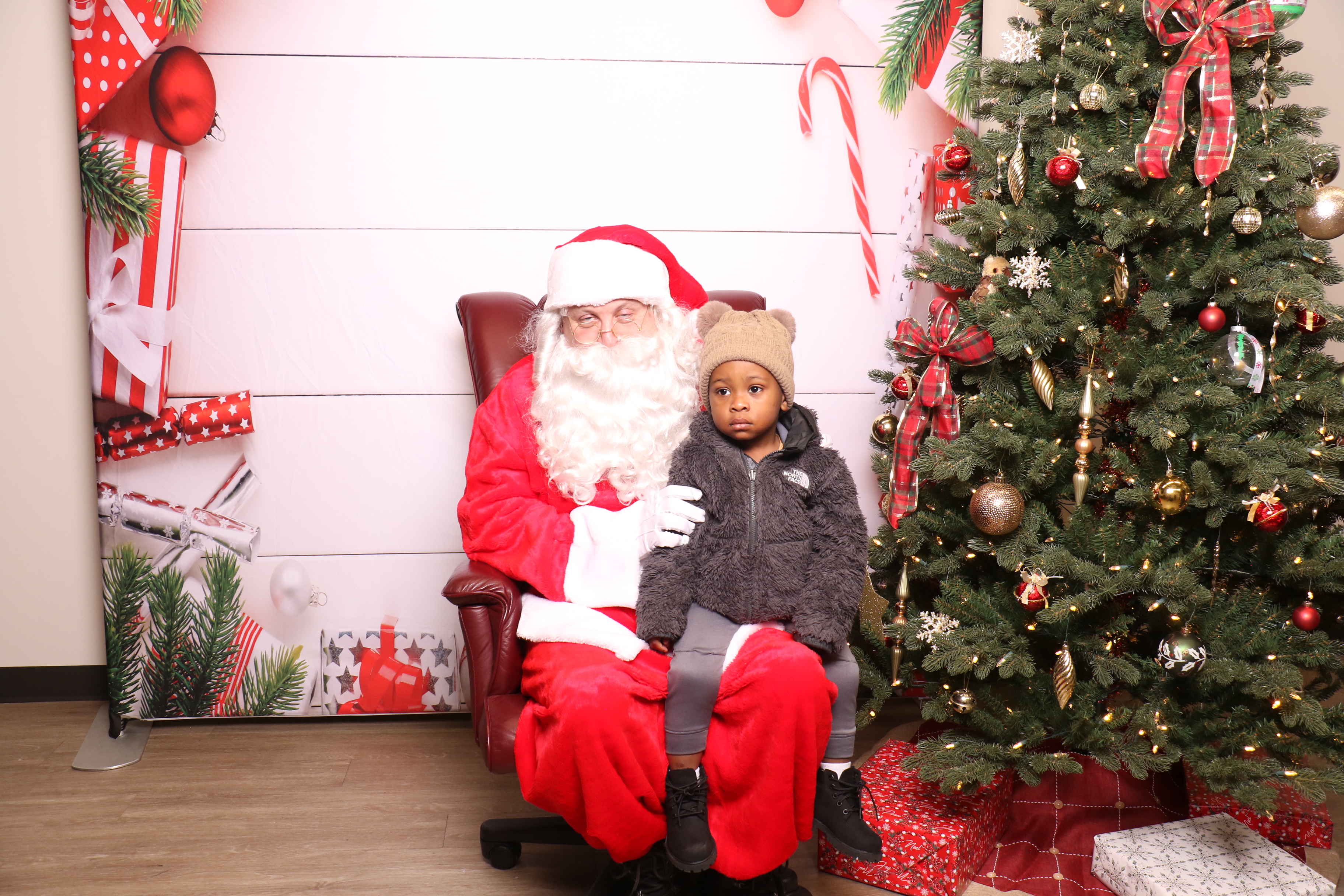 Monroe Tree Lighting | View more photos from the event at gallery.photoboothcincy.com/u/PhotoBoothCincy/Monroe-Tree-Lighting
