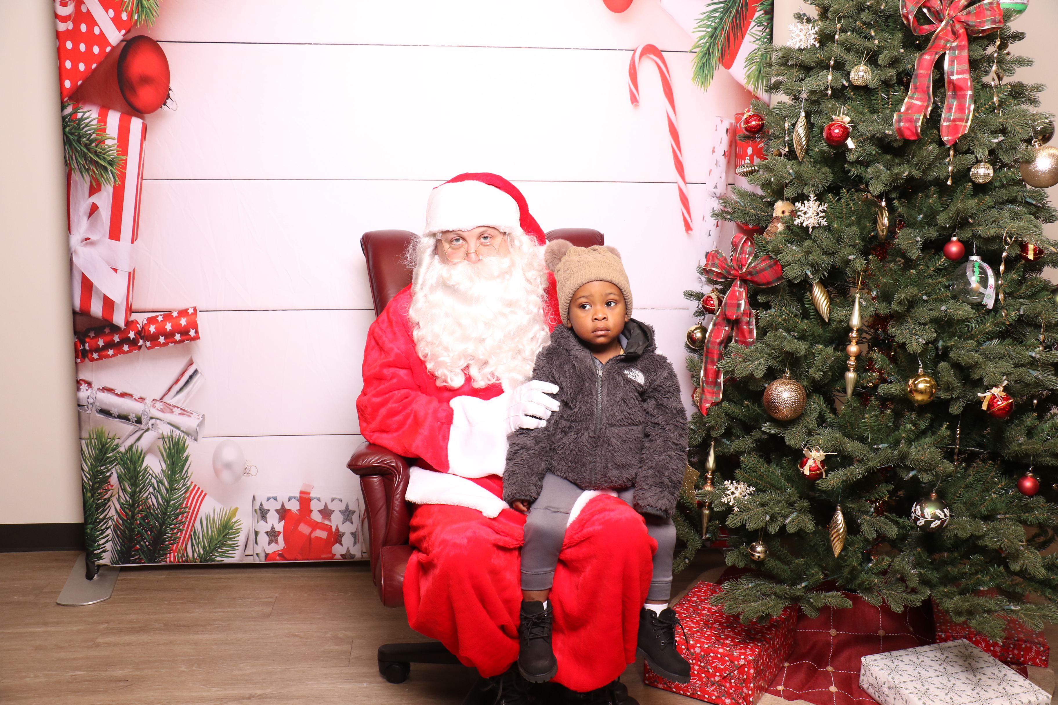 Monroe Tree Lighting | View more photos from the event at gallery.photoboothcincy.com/u/PhotoBoothCincy/Monroe-Tree-Lighting