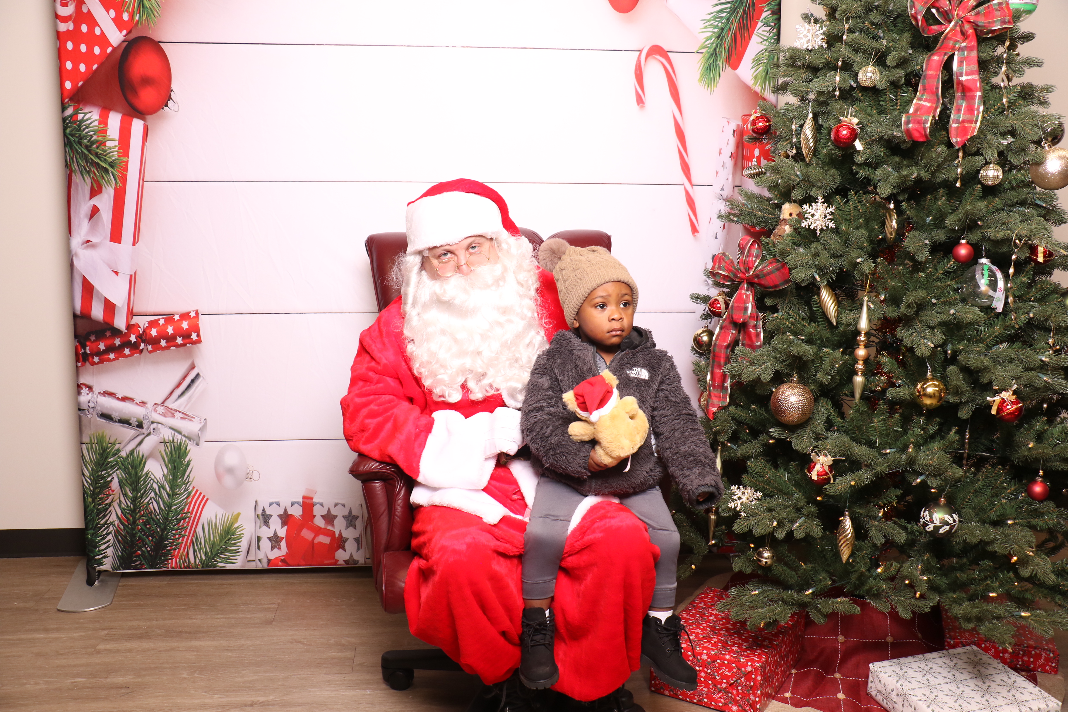 Monroe Tree Lighting | View more photos from the event at gallery.photoboothcincy.com/u/PhotoBoothCincy/Monroe-Tree-Lighting