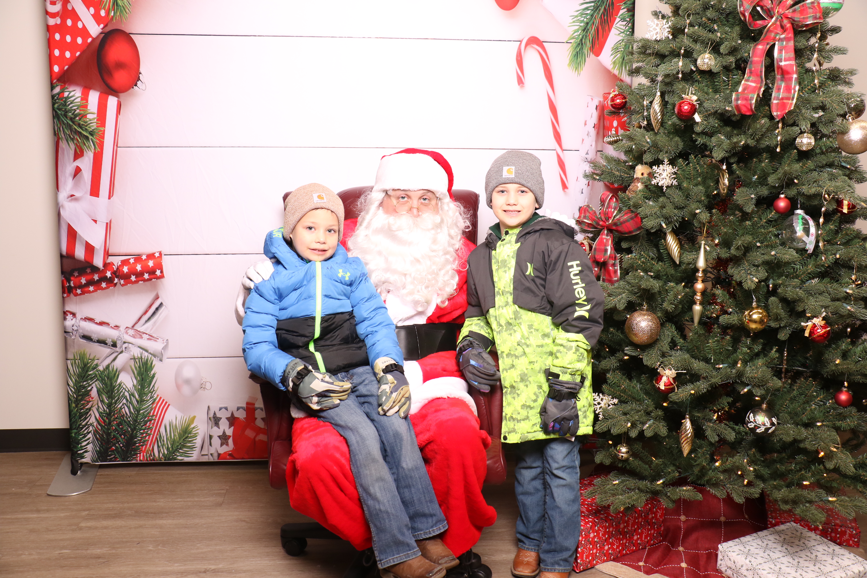 Monroe Tree Lighting | View more photos from the event at gallery.photoboothcincy.com/u/PhotoBoothCincy/Monroe-Tree-Lighting