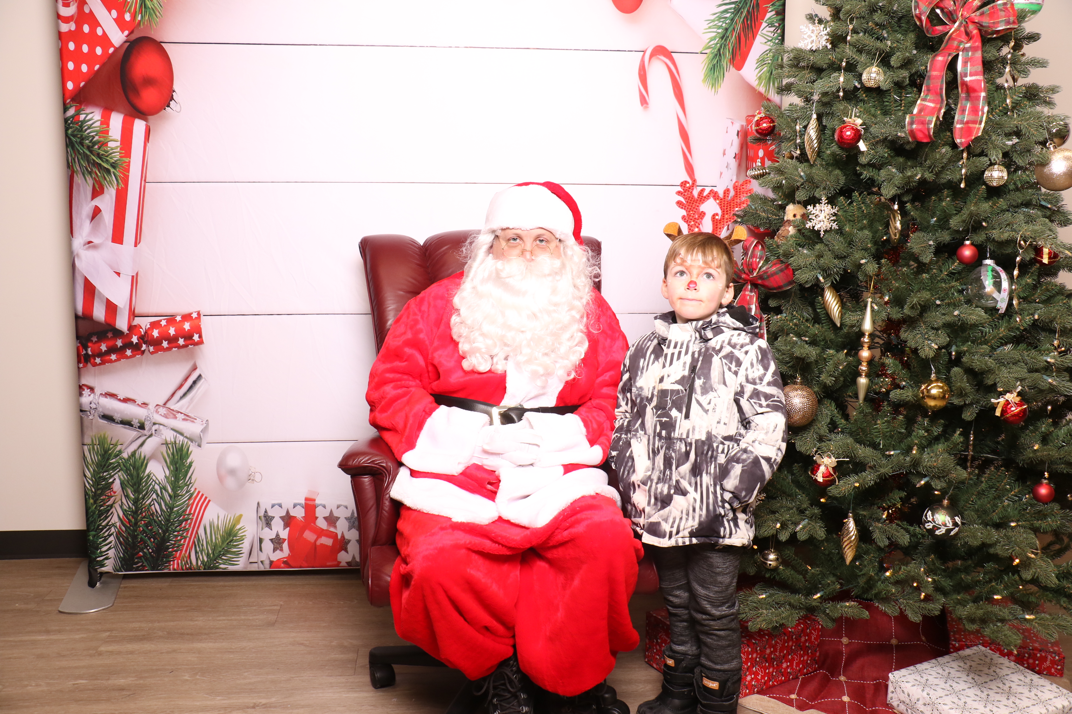 Monroe Tree Lighting | View more photos from the event at gallery.photoboothcincy.com/u/PhotoBoothCincy/Monroe-Tree-Lighting